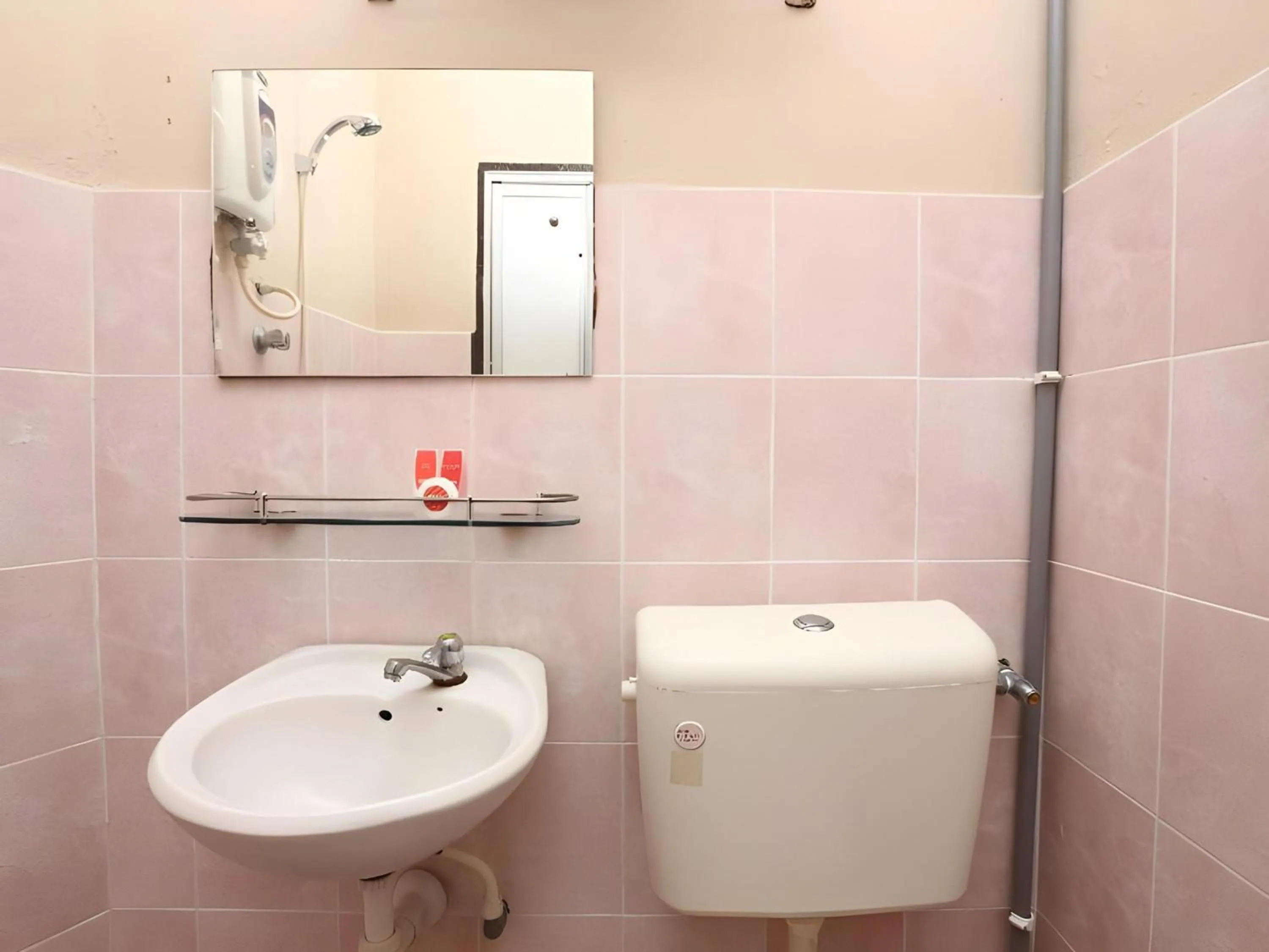 Bathroom in Hotel O Destiny Riverside Hotel