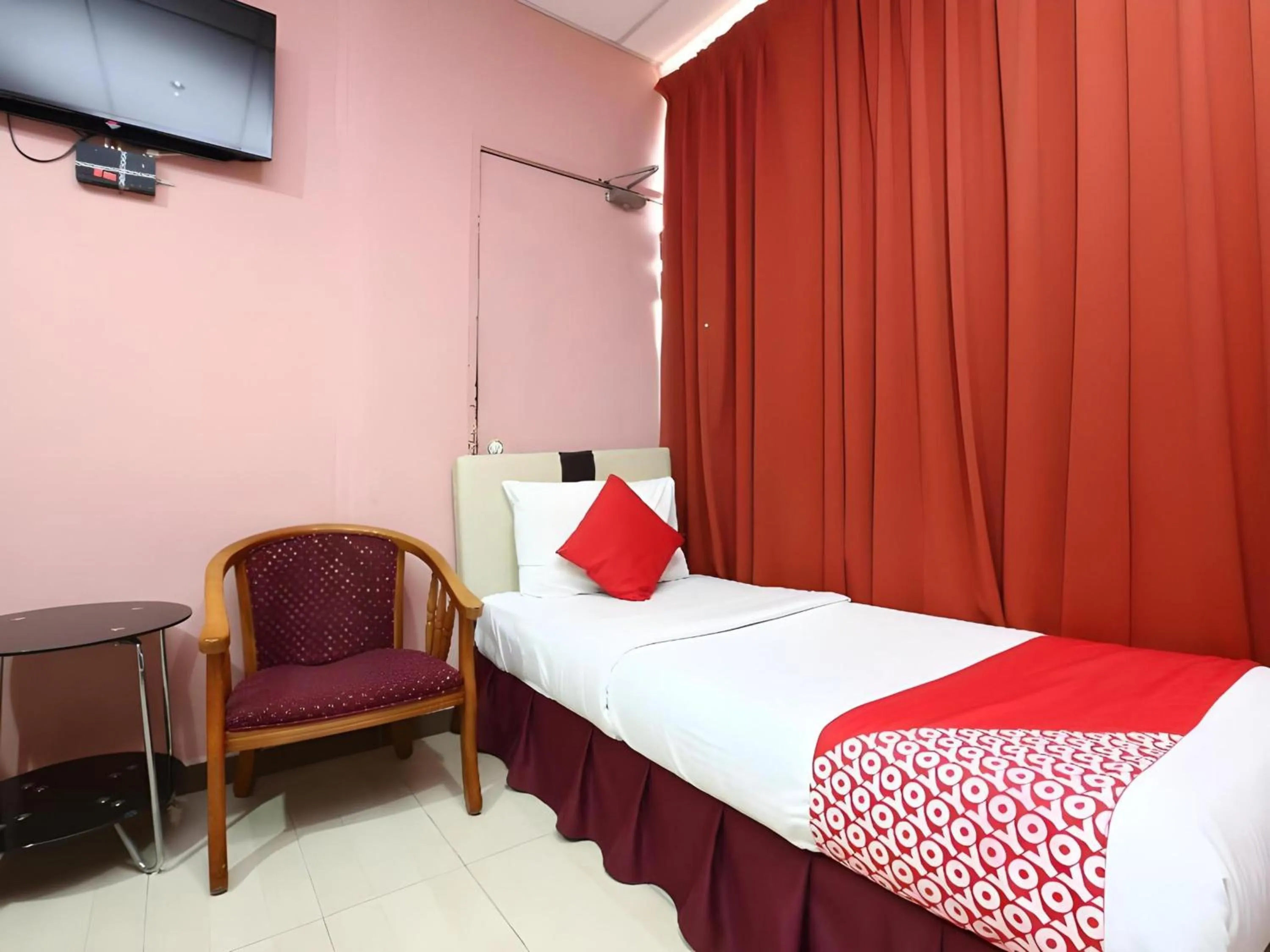 Bedroom, Bed in Hotel O Destiny Riverside Hotel