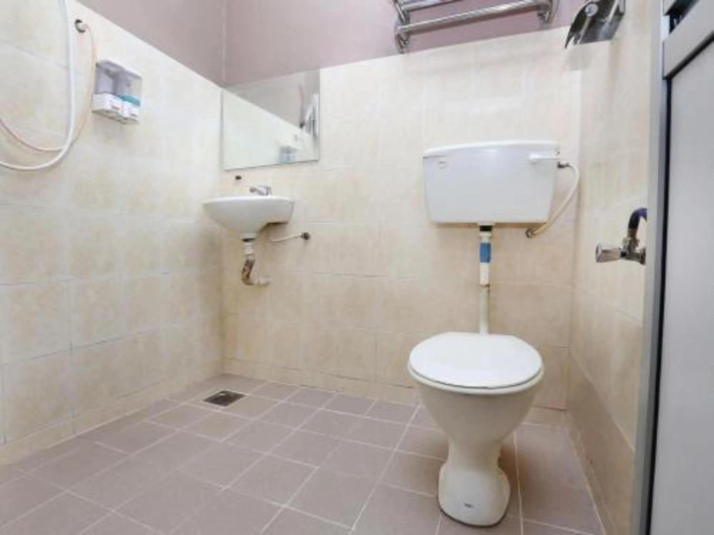 Bathroom in Hotel O Destiny Riverside Hotel