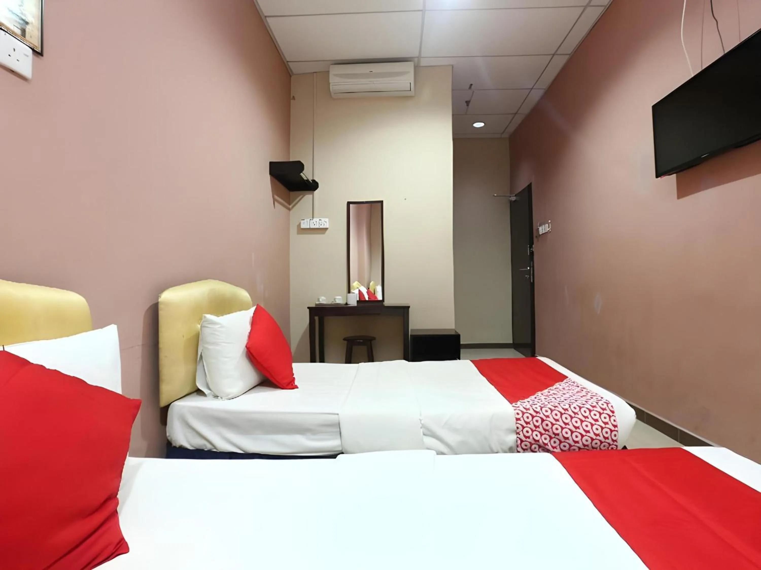 Bedroom, Bed in Hotel O Destiny Riverside Hotel