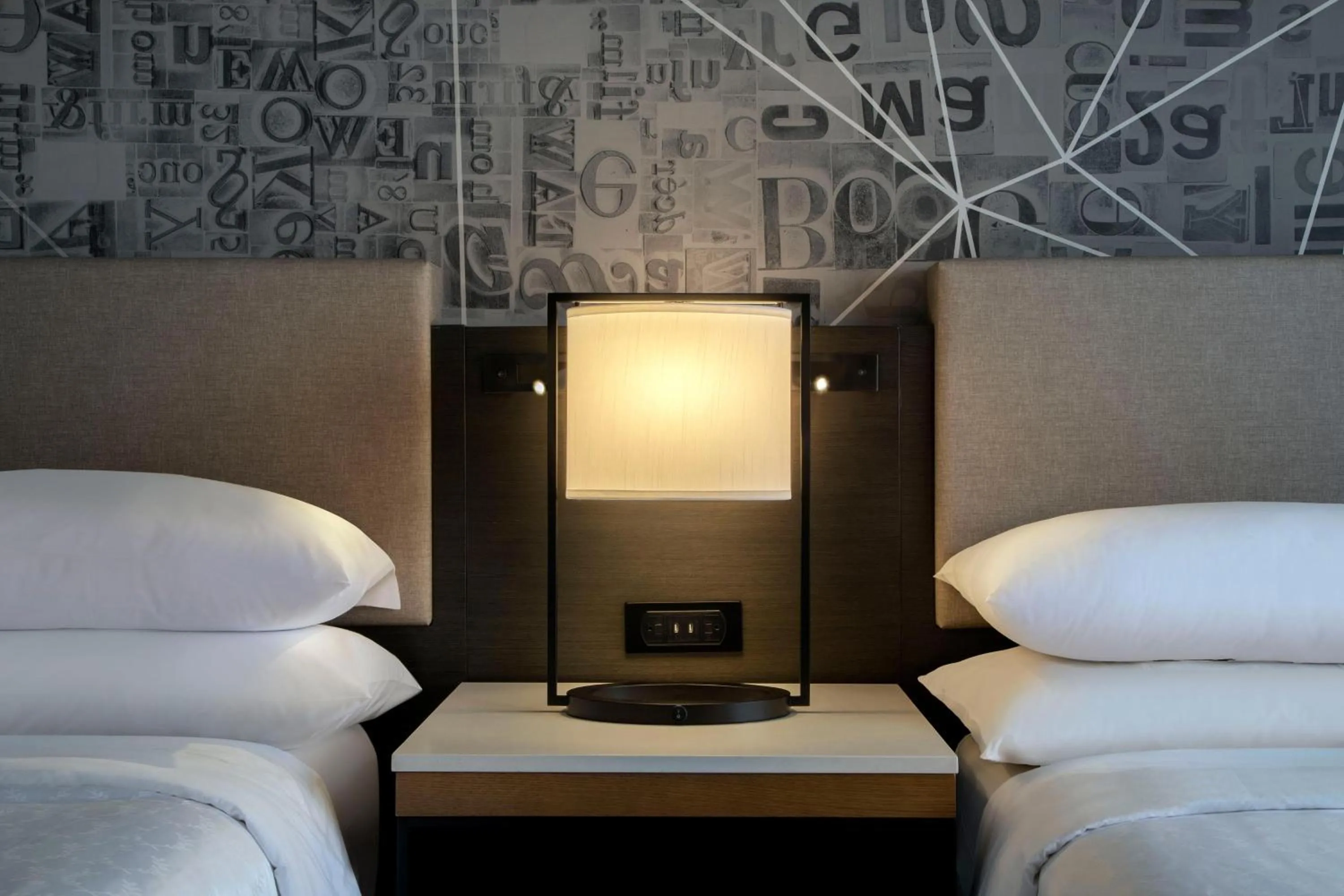 Photo of the whole room in Sheraton Philadelphia Downtown