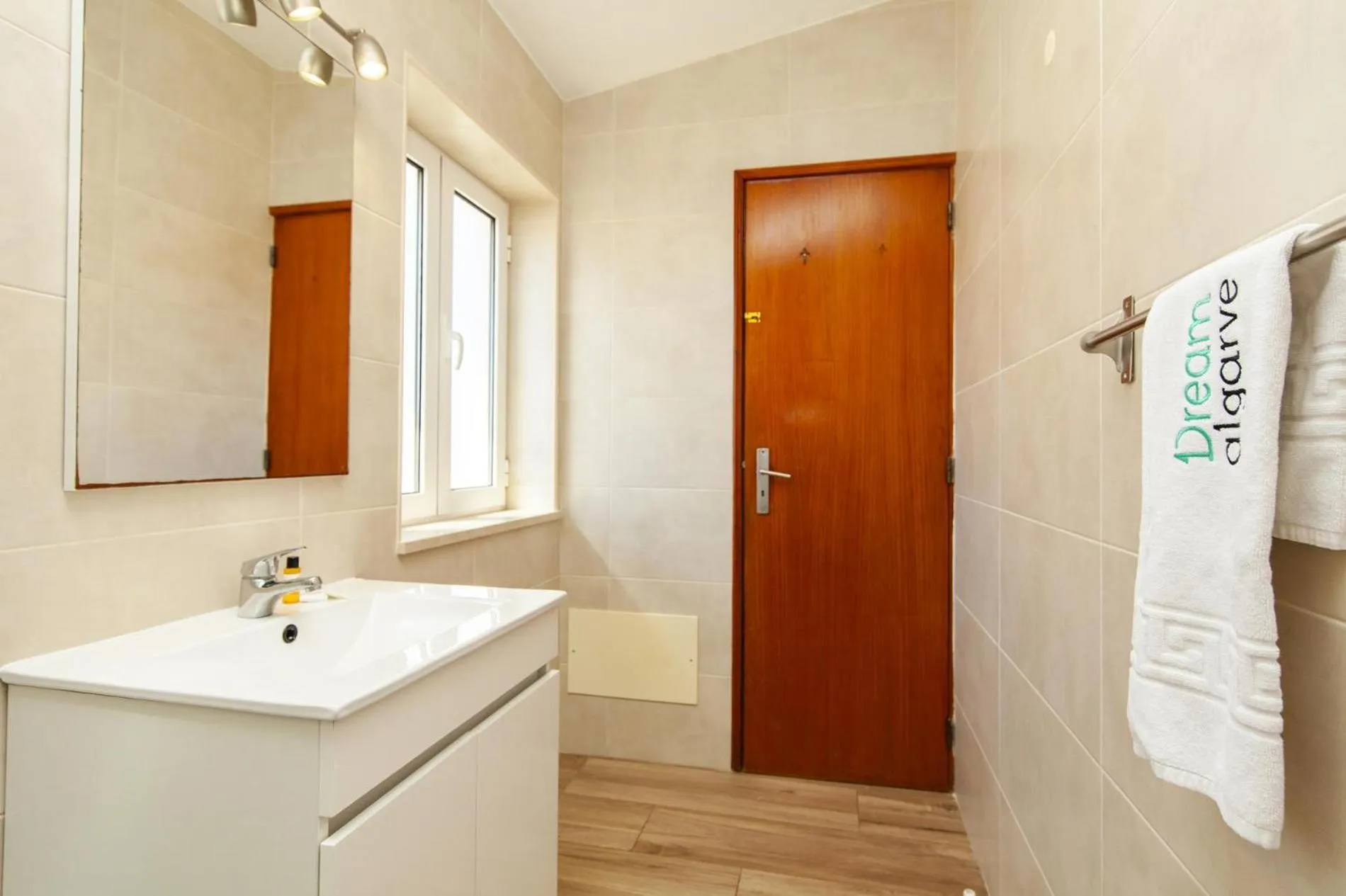 Floor plan in Rising Sun Top-Floor Flat