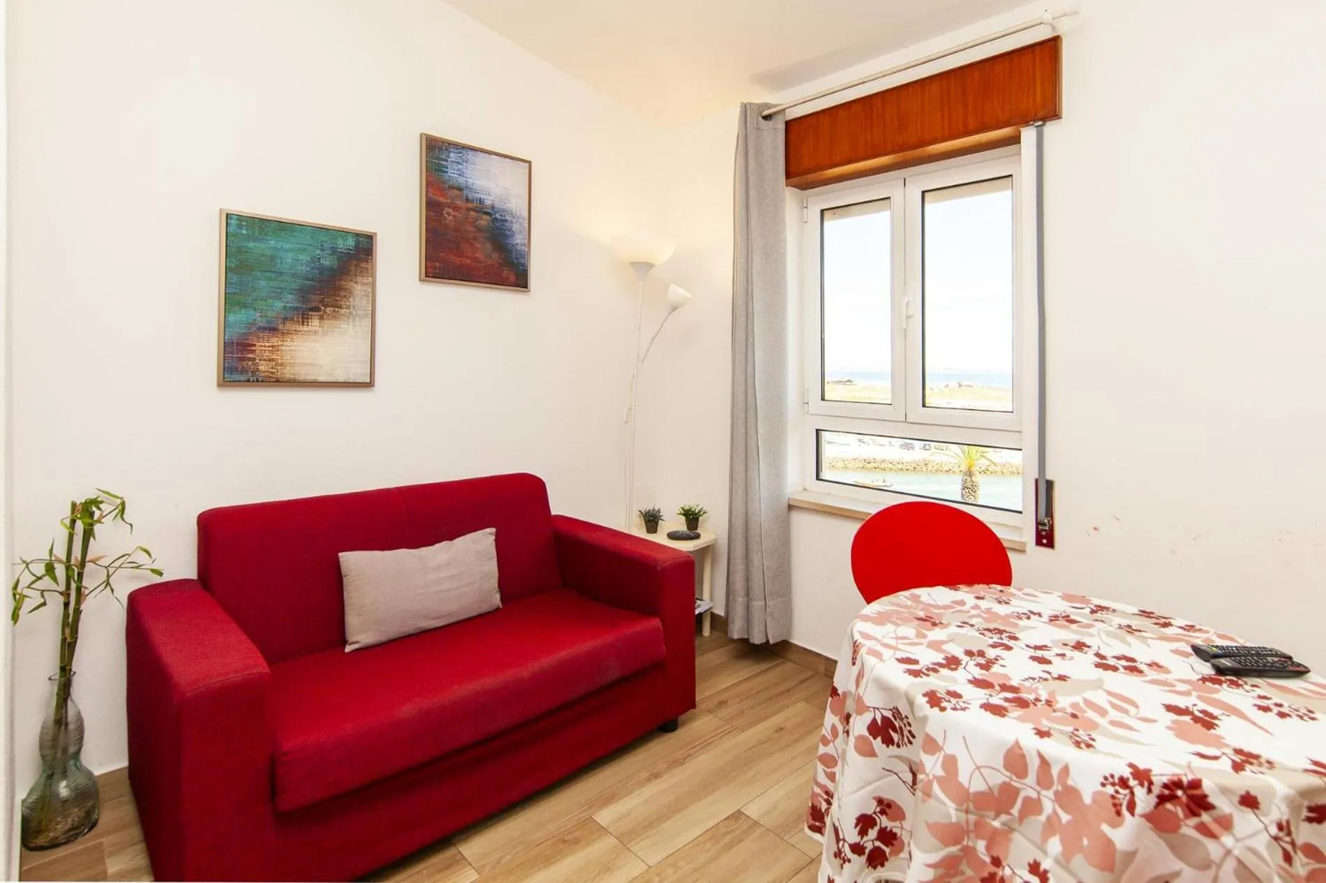 Floor plan in Rising Sun Top-Floor Flat