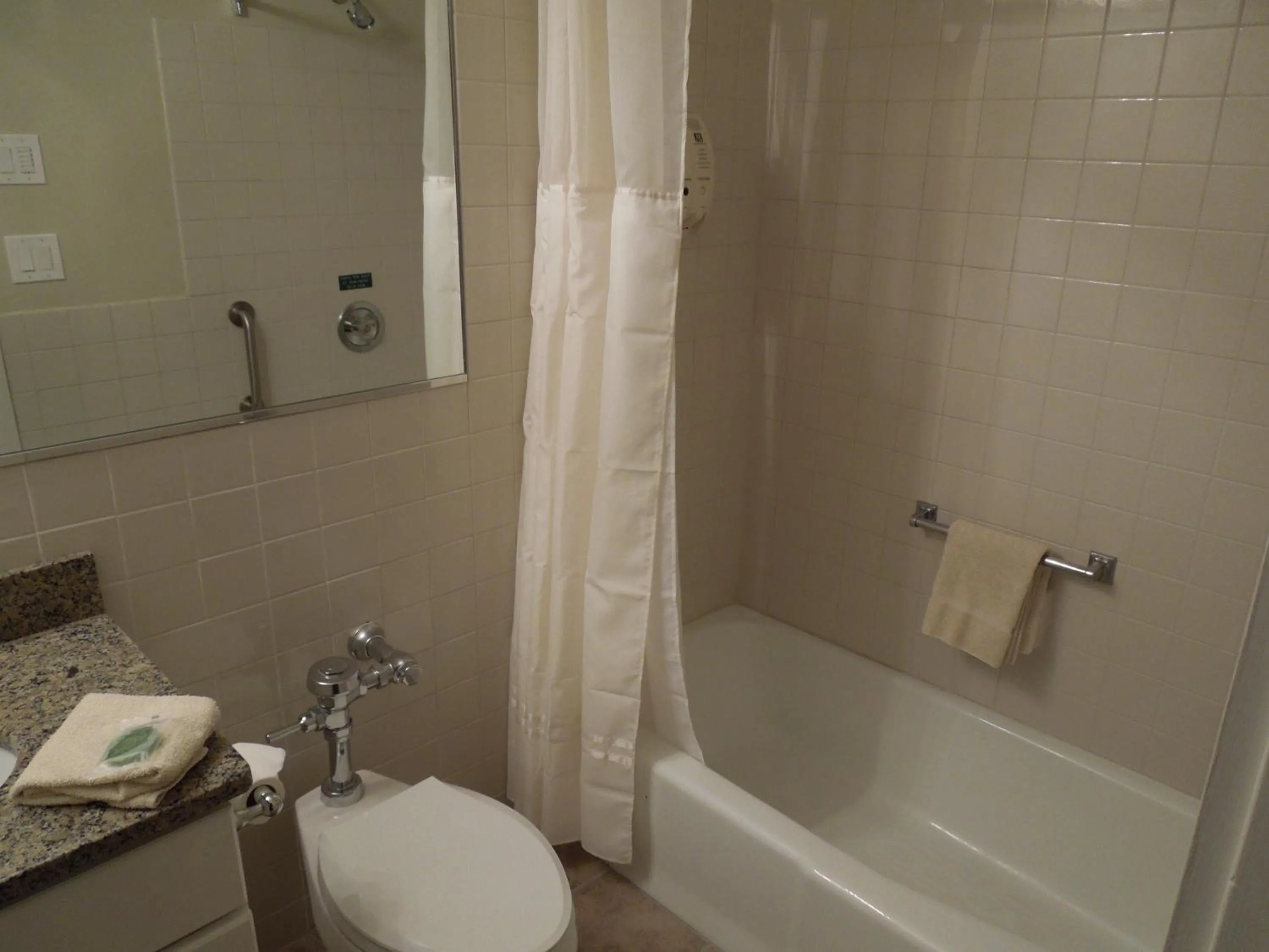 Bathroom in Eastern Slope Inn Resort