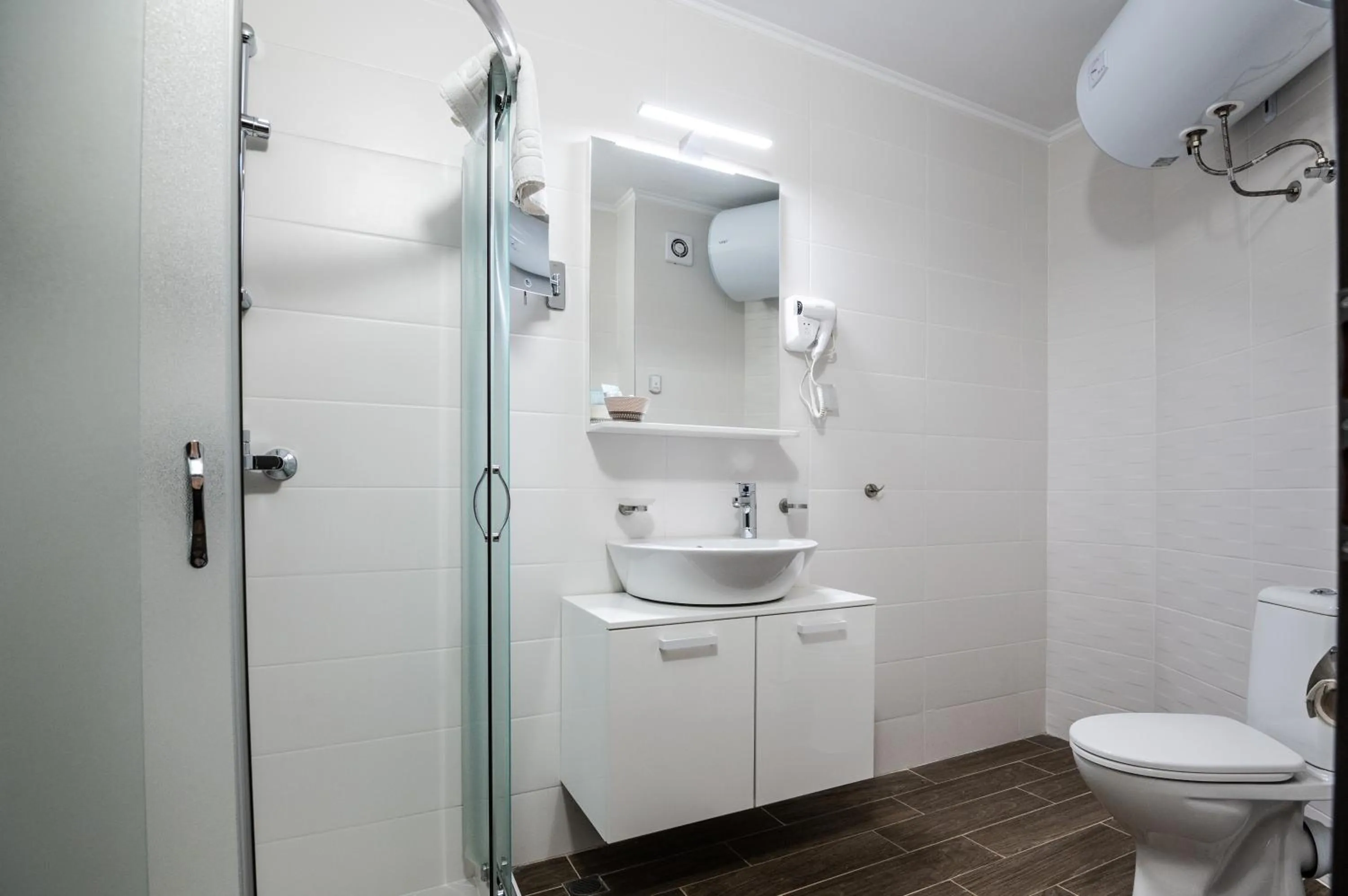 Shower in Hotel Samara with Relax area