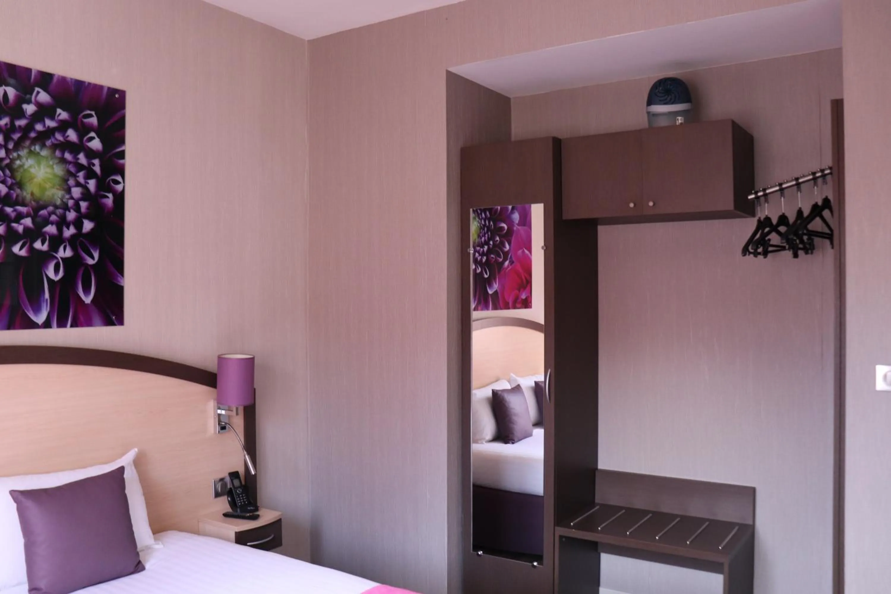 Bedroom in The Originals City - Hôtel Saint-Martial, Limoges Centre