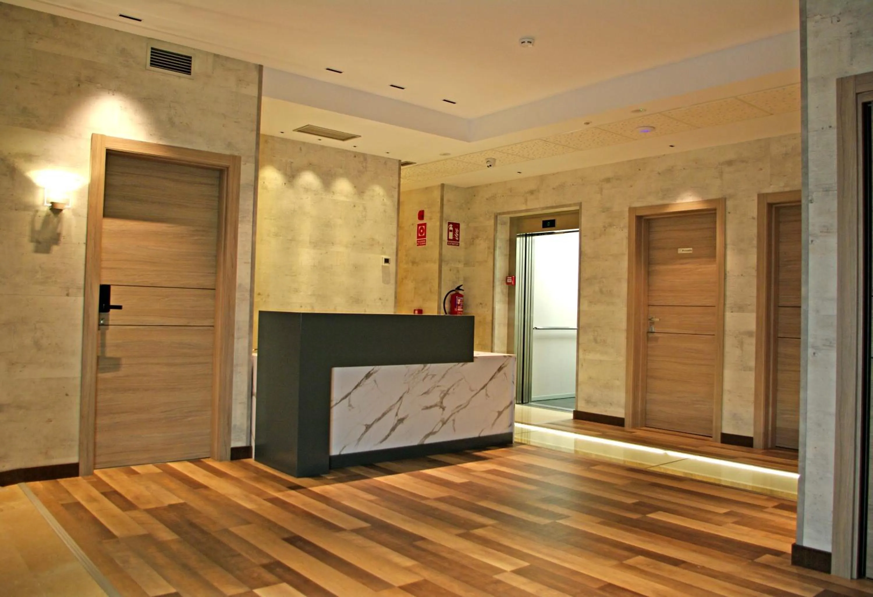 Lobby or reception in Hotel NERU con Encanto