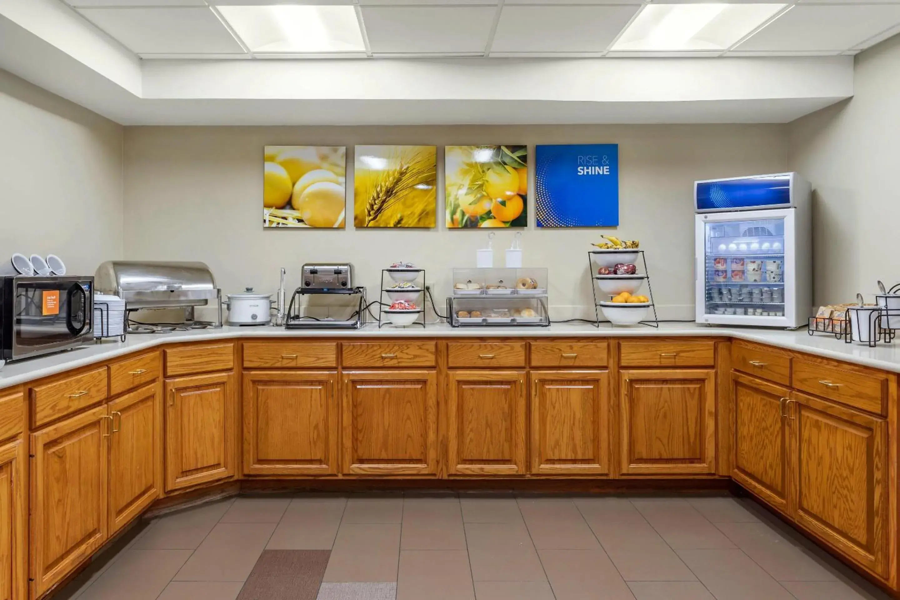 Breakfast in Comfort Inn & Suites Little Rock Airport Breakfast in Comfort Inn & Suites Little Rock Airport