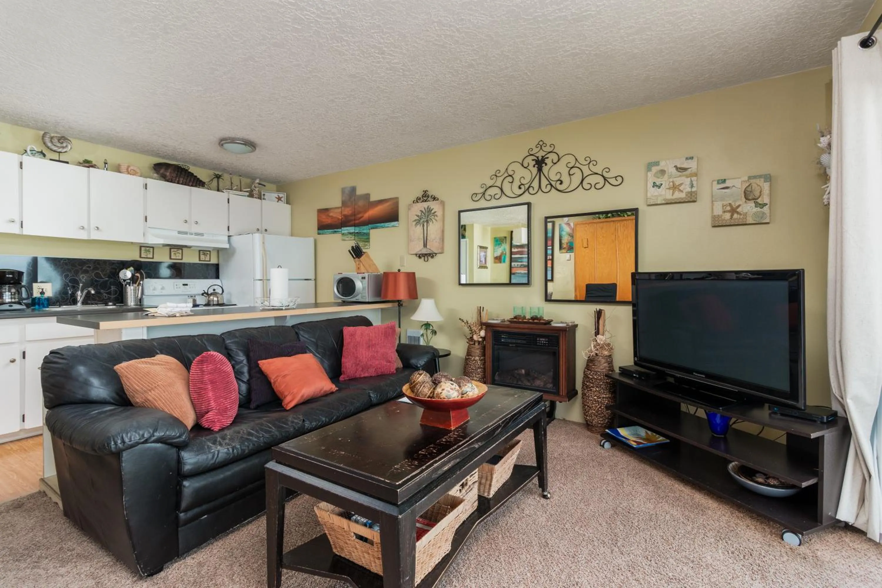 Living room in Ocean Terrace Condominiums