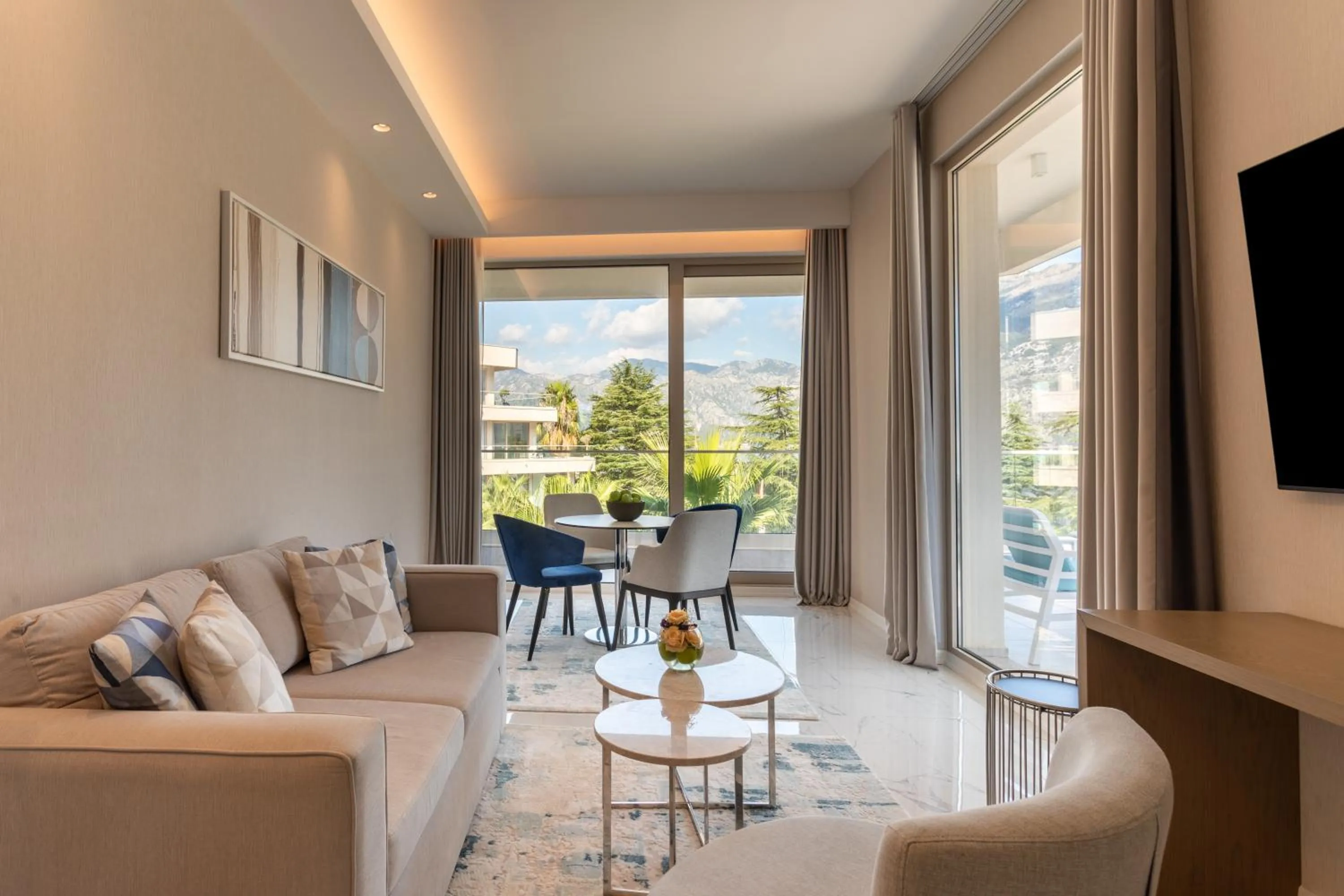 TV and multimedia in Hyatt Regency Kotor Bay Resort