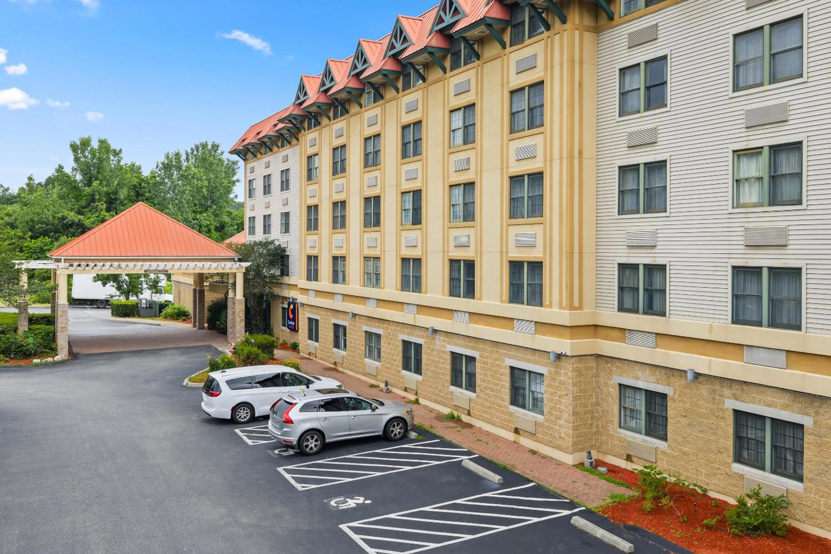 Property building in Comfort Suites Near Casinos
