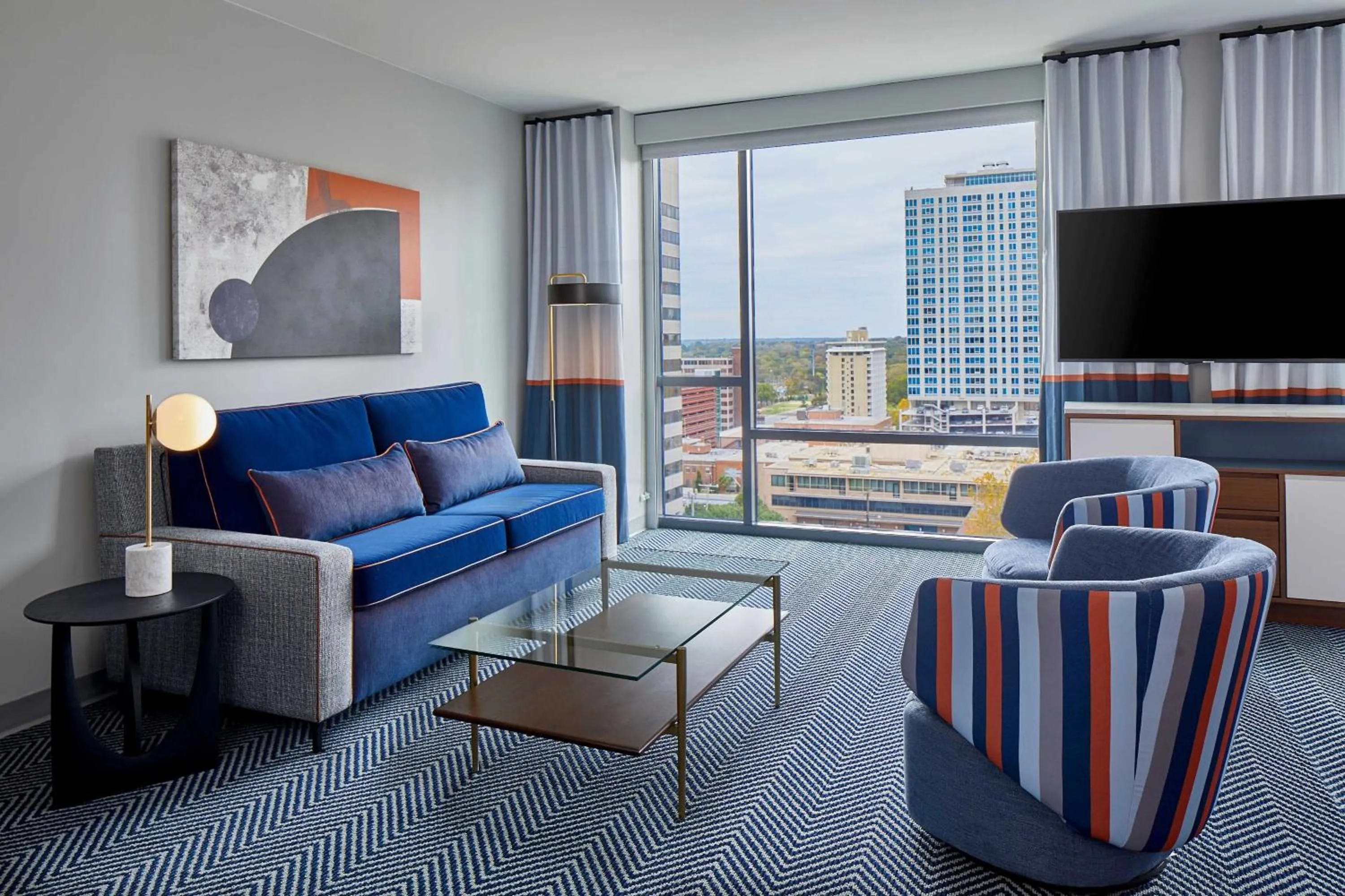 Photo of the whole room in Le Méridien St. Louis Clayton