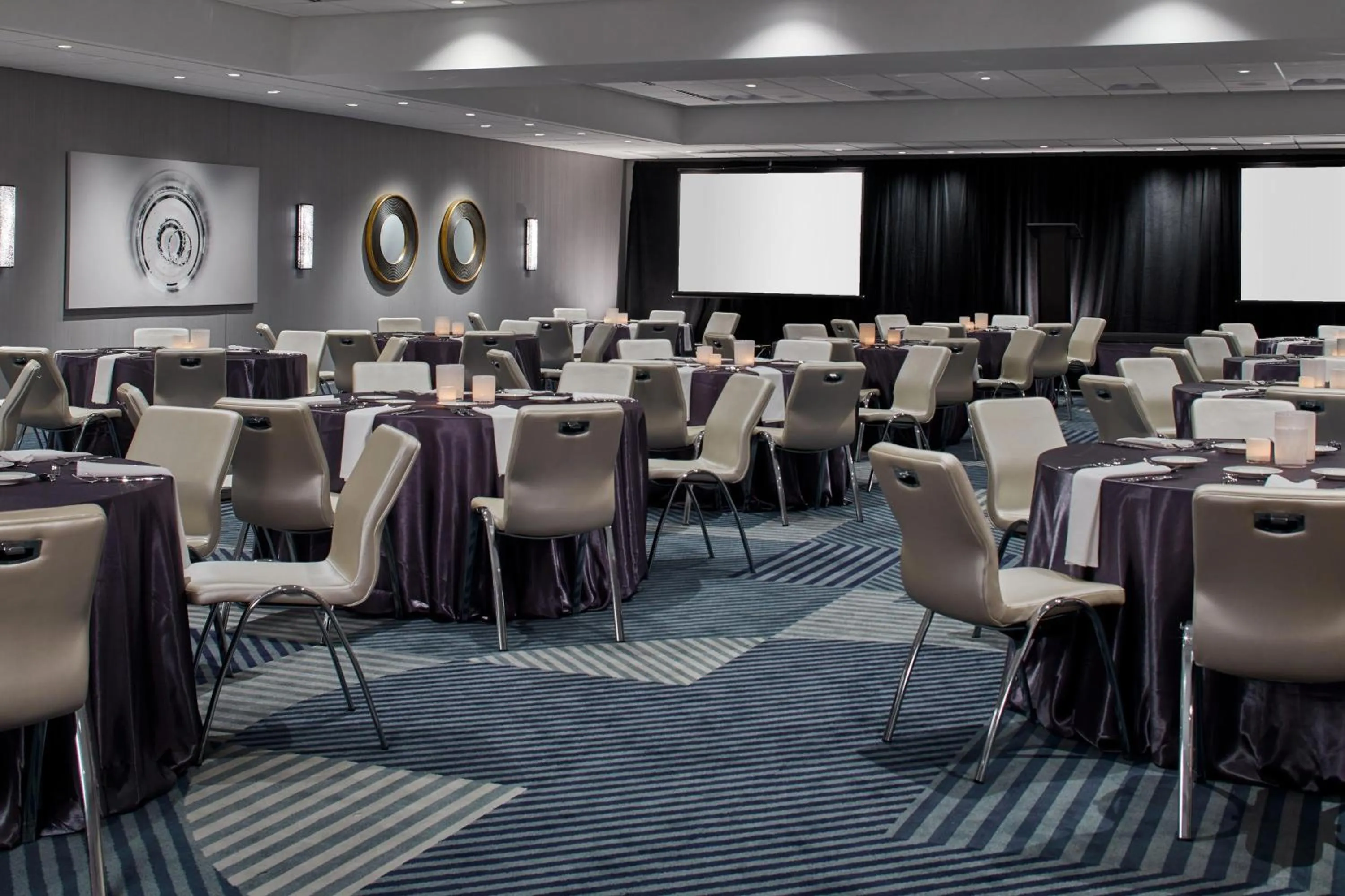 Meeting/conference room in Le Méridien St. Louis Clayton