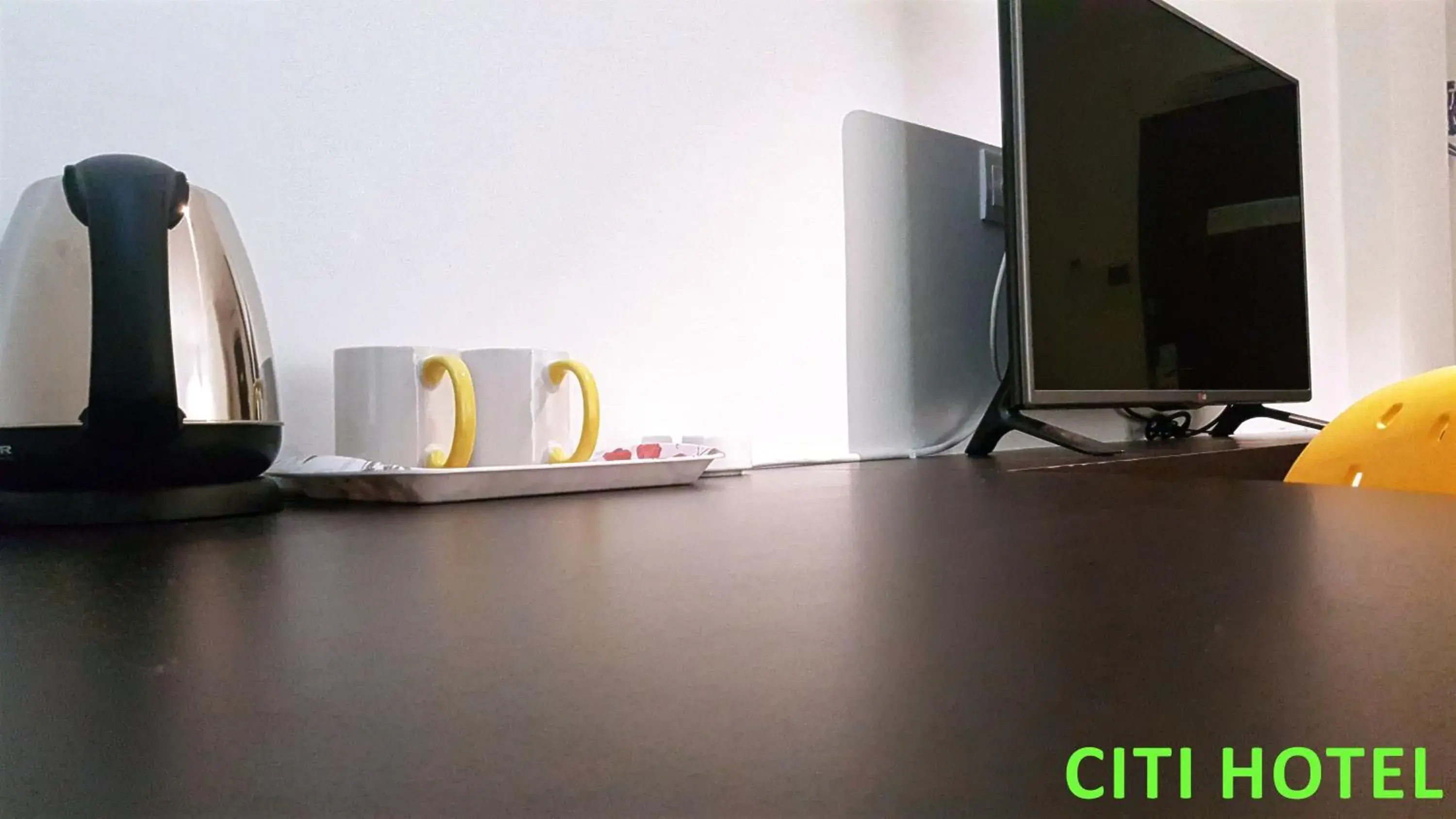 hair dresser in Citi Hotel hair dresser in Citi Hotel