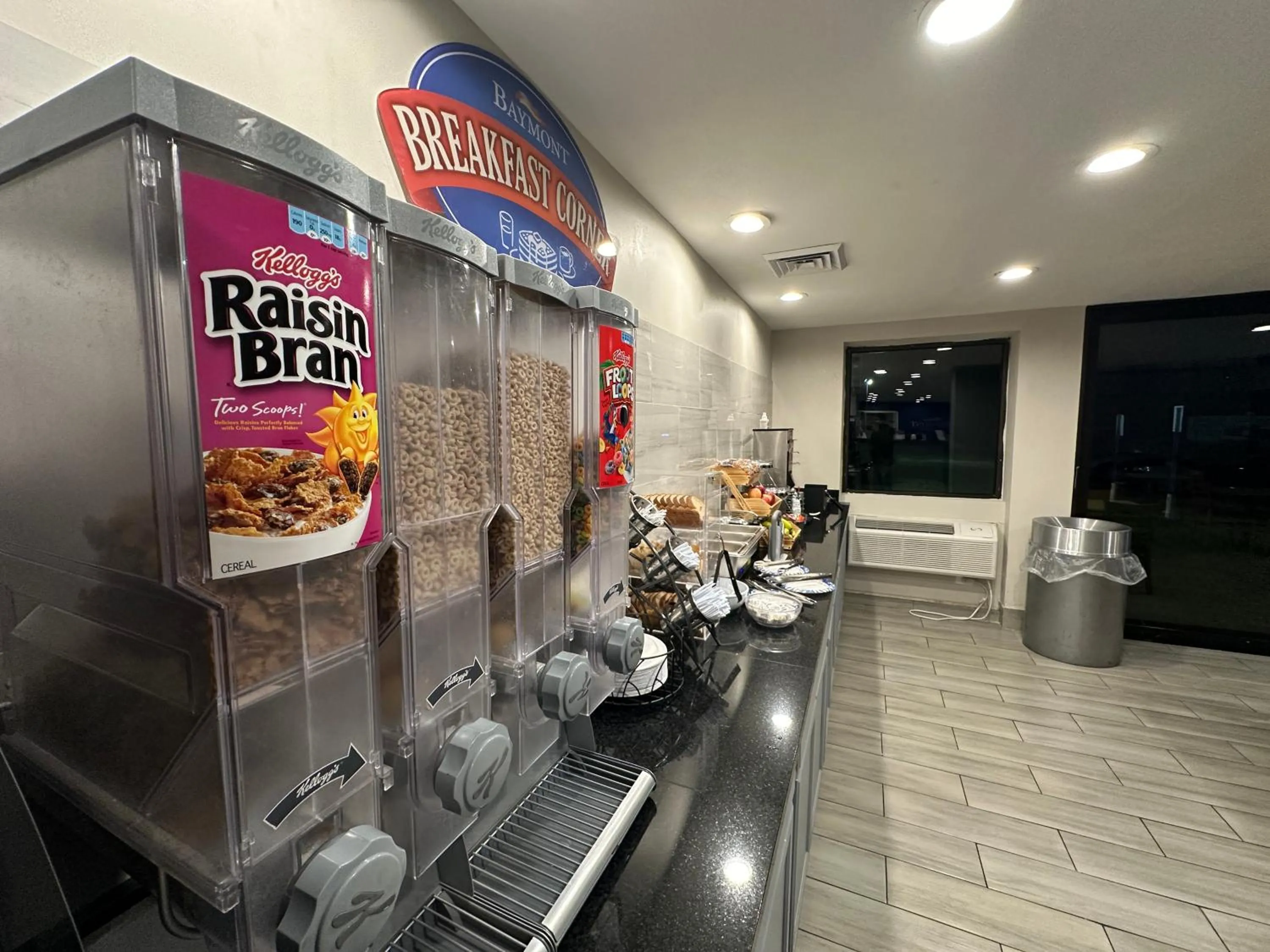 Kitchen or kitchenette in Baymont by Wyndham Indianapolis South