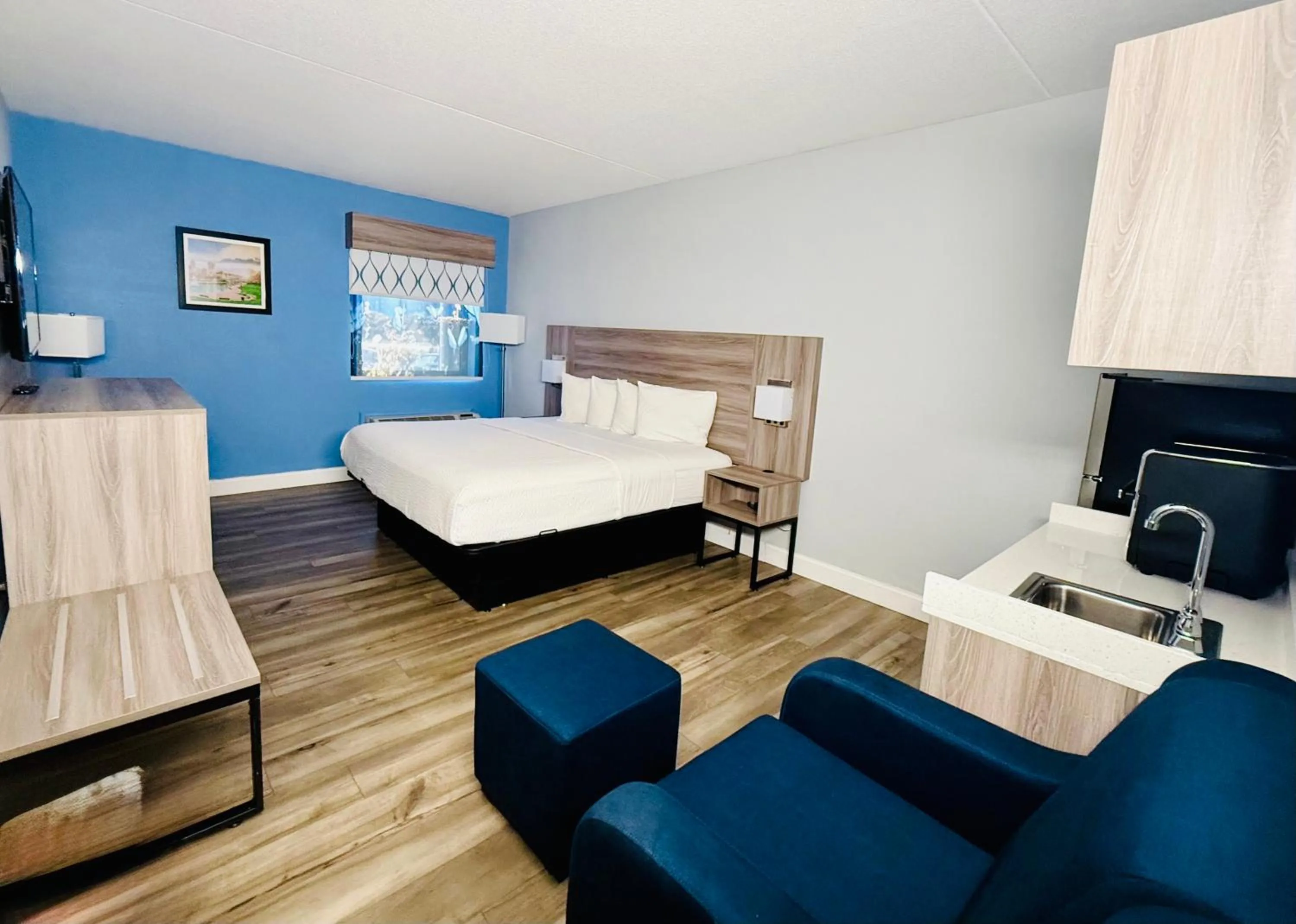 Bed in Baymont by Wyndham Indianapolis South