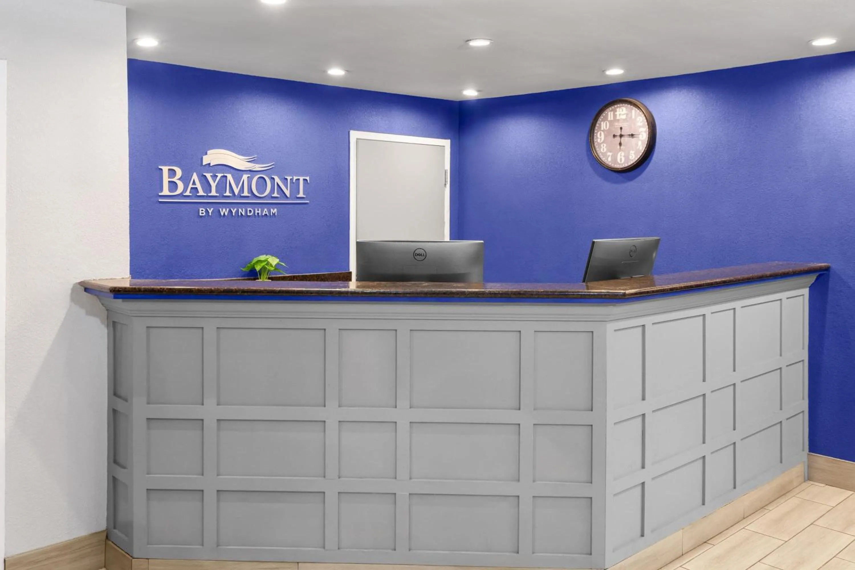 Lobby or reception in Baymont by Wyndham Indianapolis South
