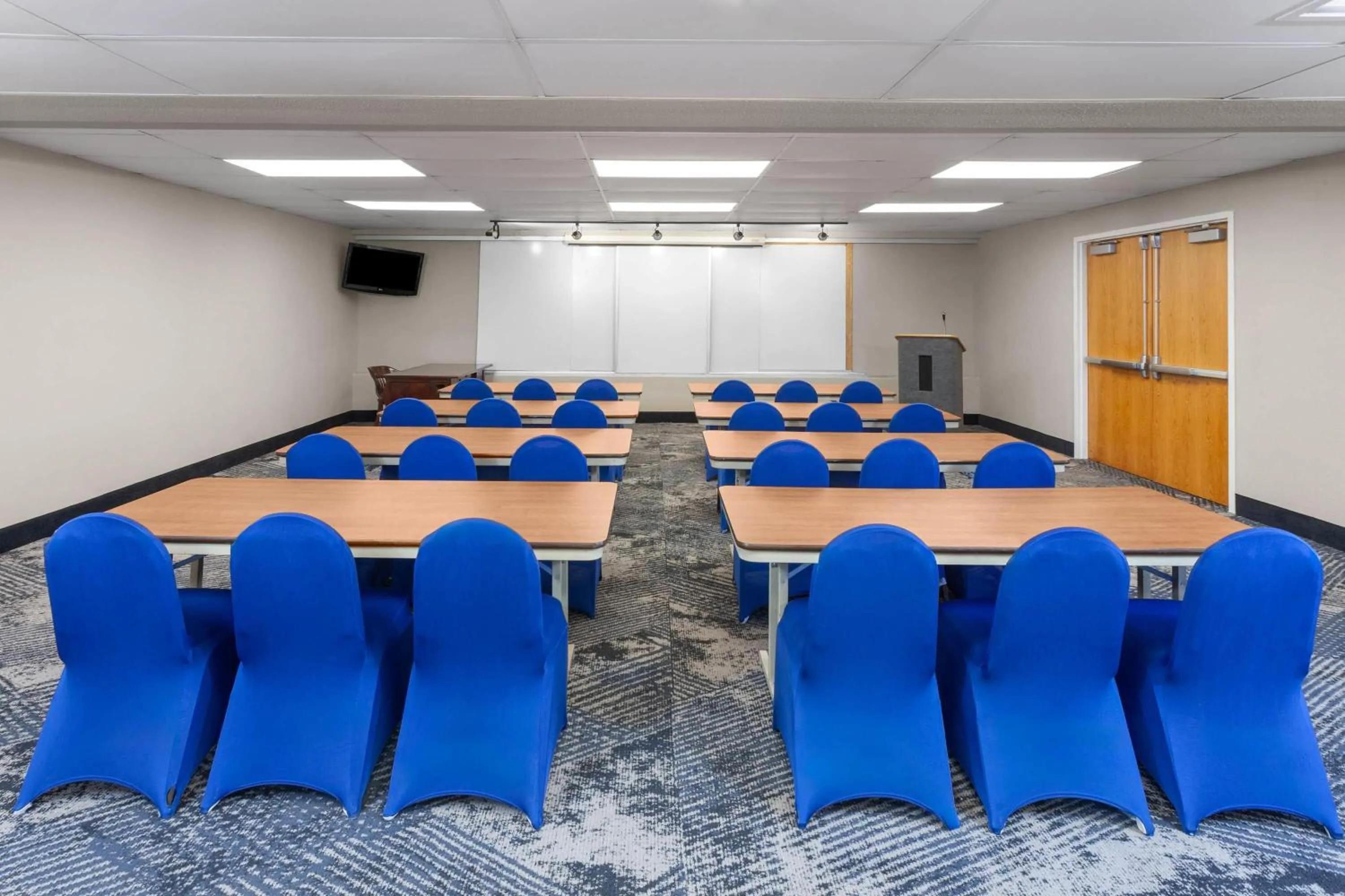 Meeting/conference room in Baymont by Wyndham Indianapolis South