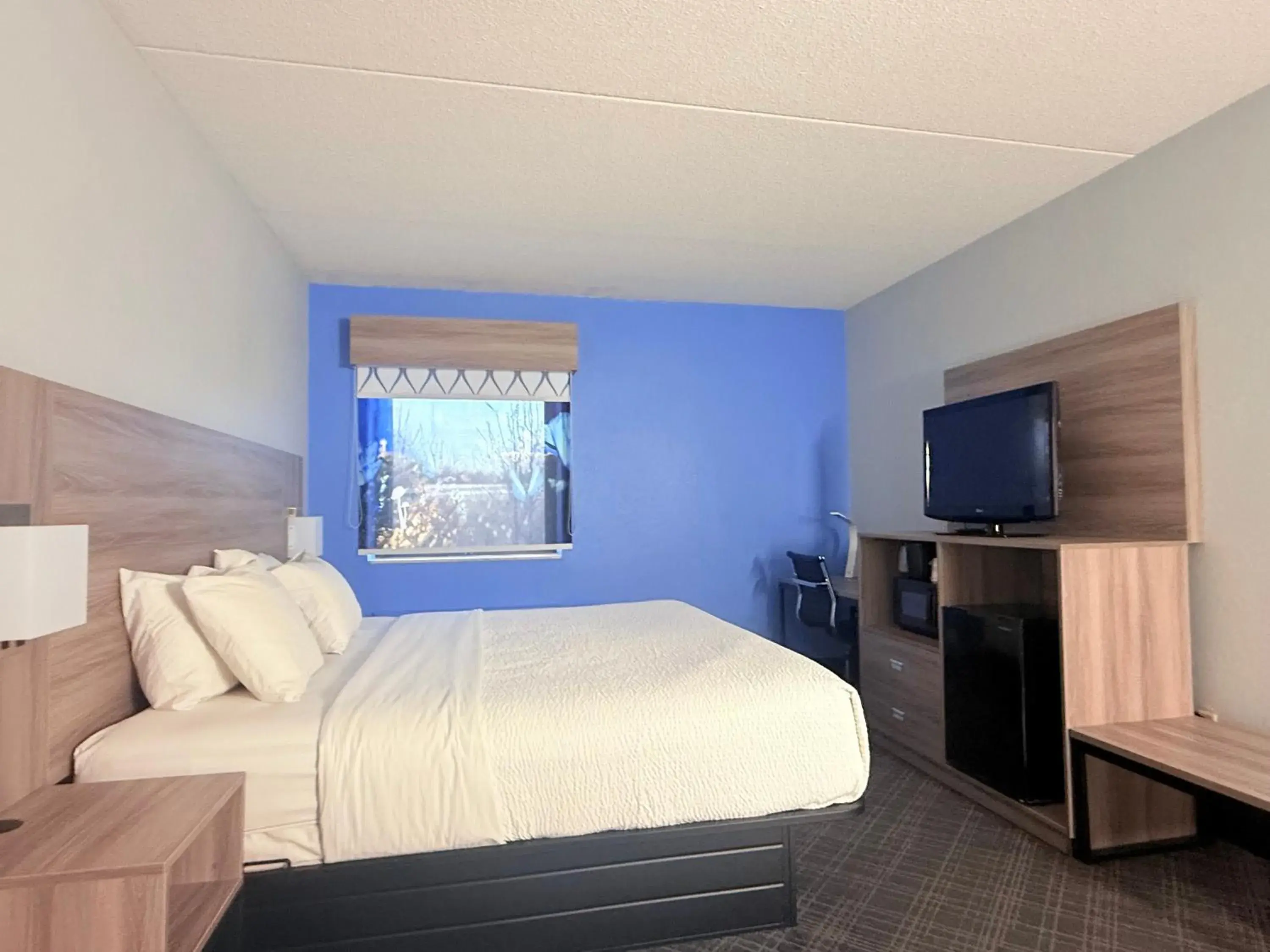 King Room - Non-Smoking in Baymont by Wyndham Indianapolis South King Room - Non-Smoking in Baymont by Wyndham Indianapolis South