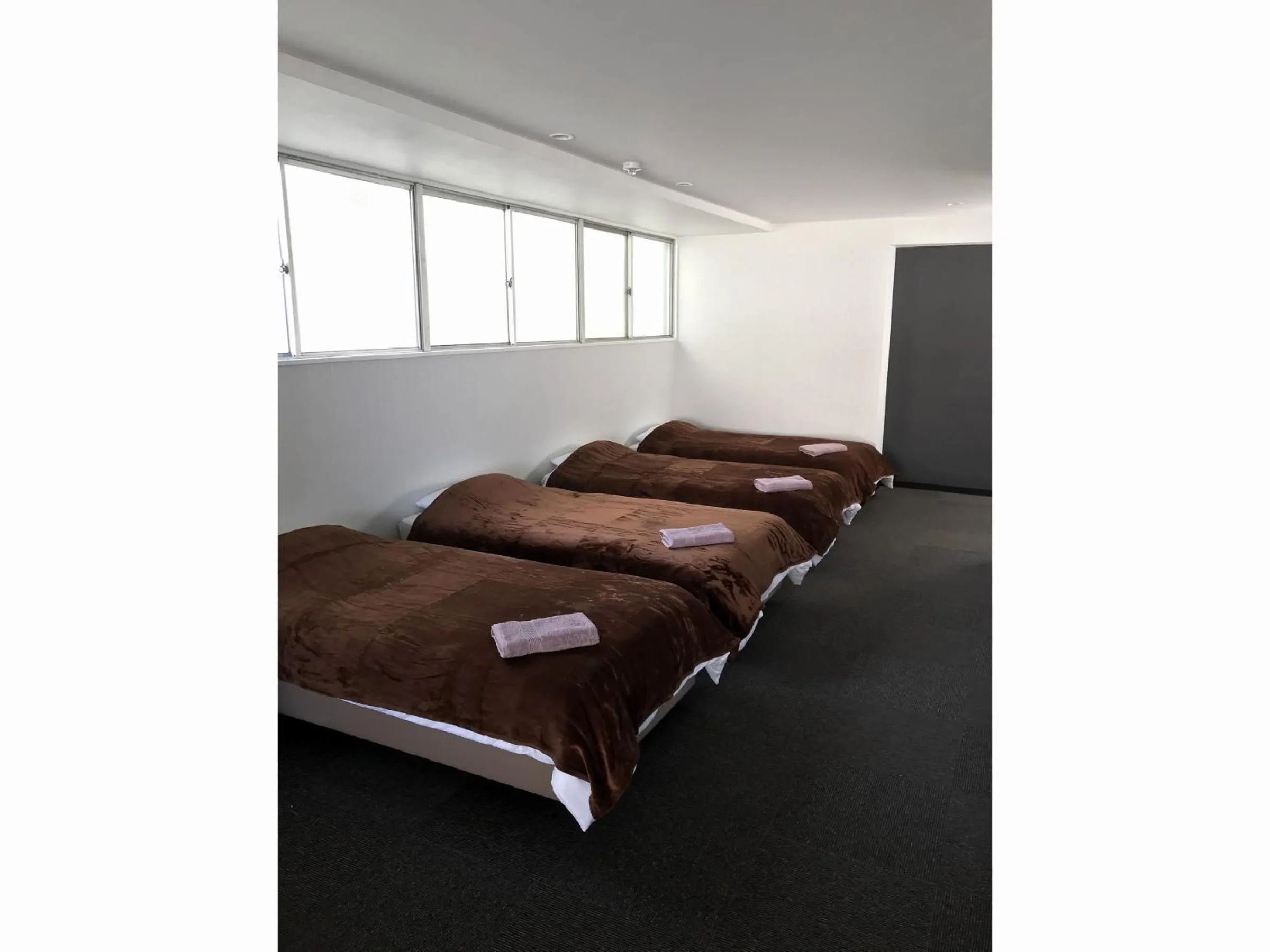 Photo of the whole room in OceanFront YAHAN