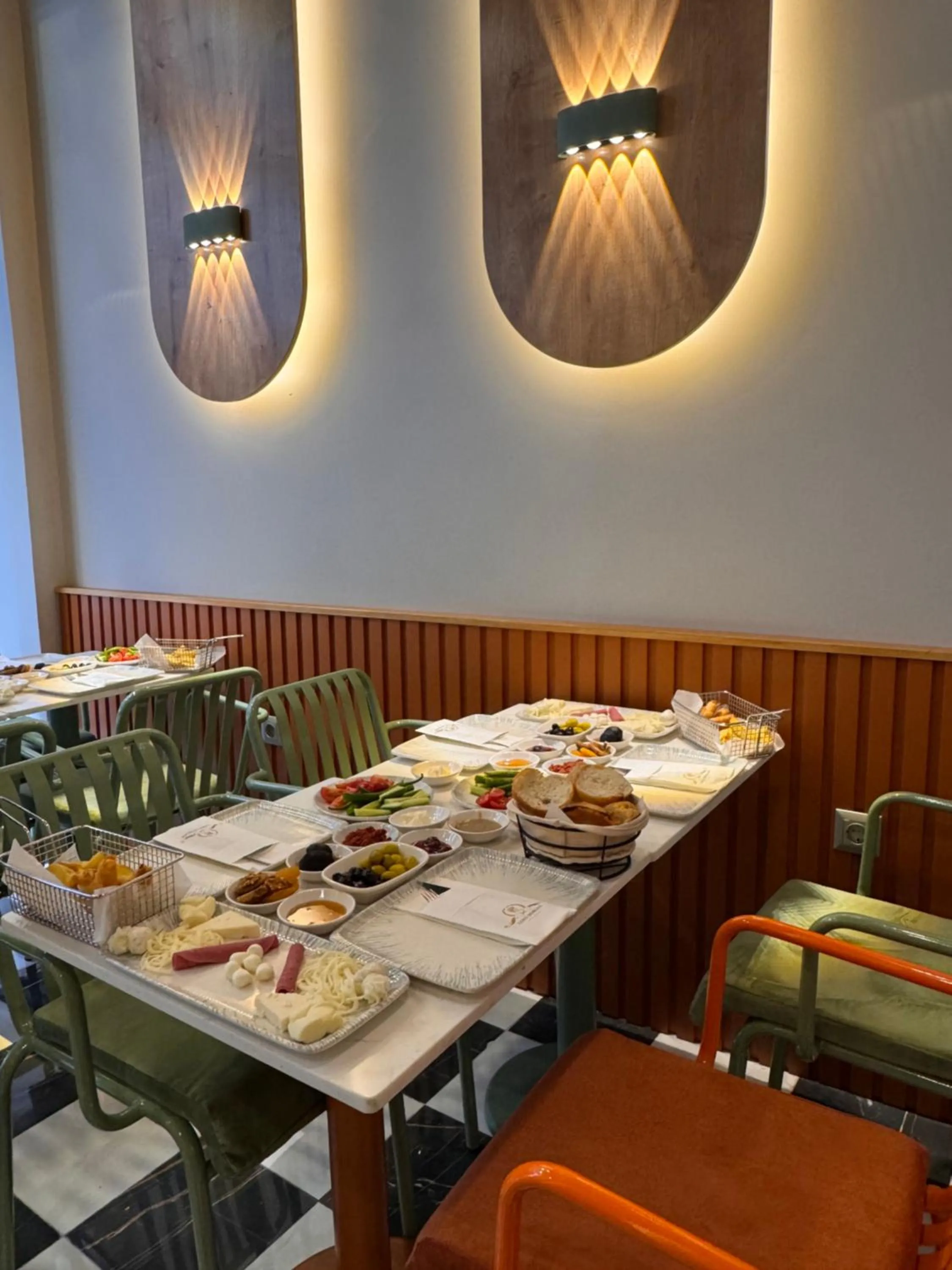 Food and drinks in Lord Morgan & Exclusive Design Nişantaşı