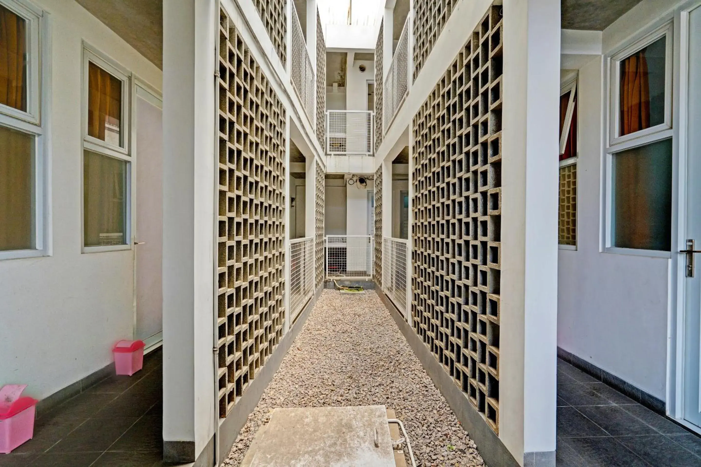 Lobby or reception in Hotel O Alamanda 7 Syariah Lobby or reception in Hotel O Alamanda 7 Syariah