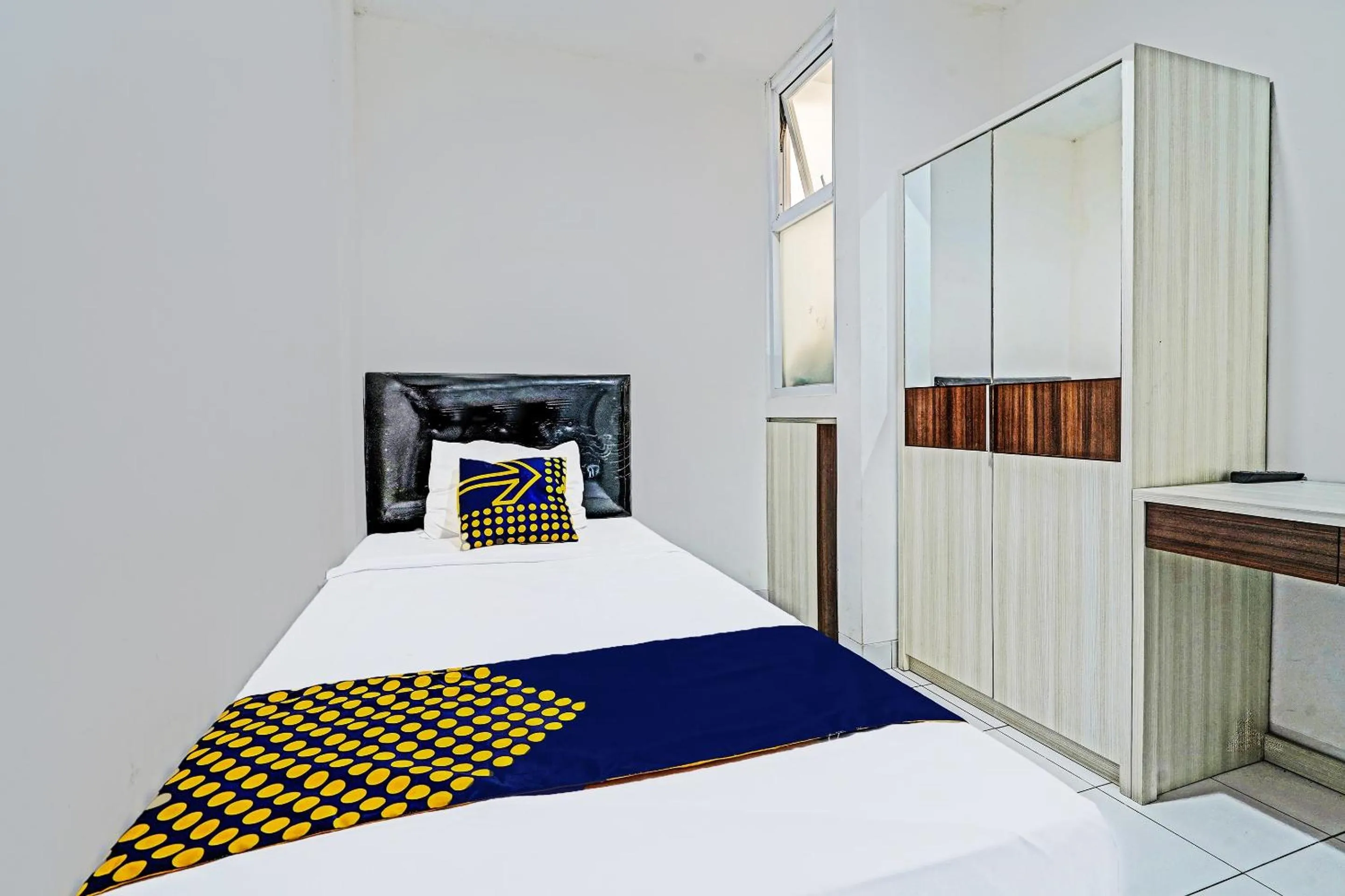 Bedroom, Bed in Hotel O Alamanda 7 Syariah