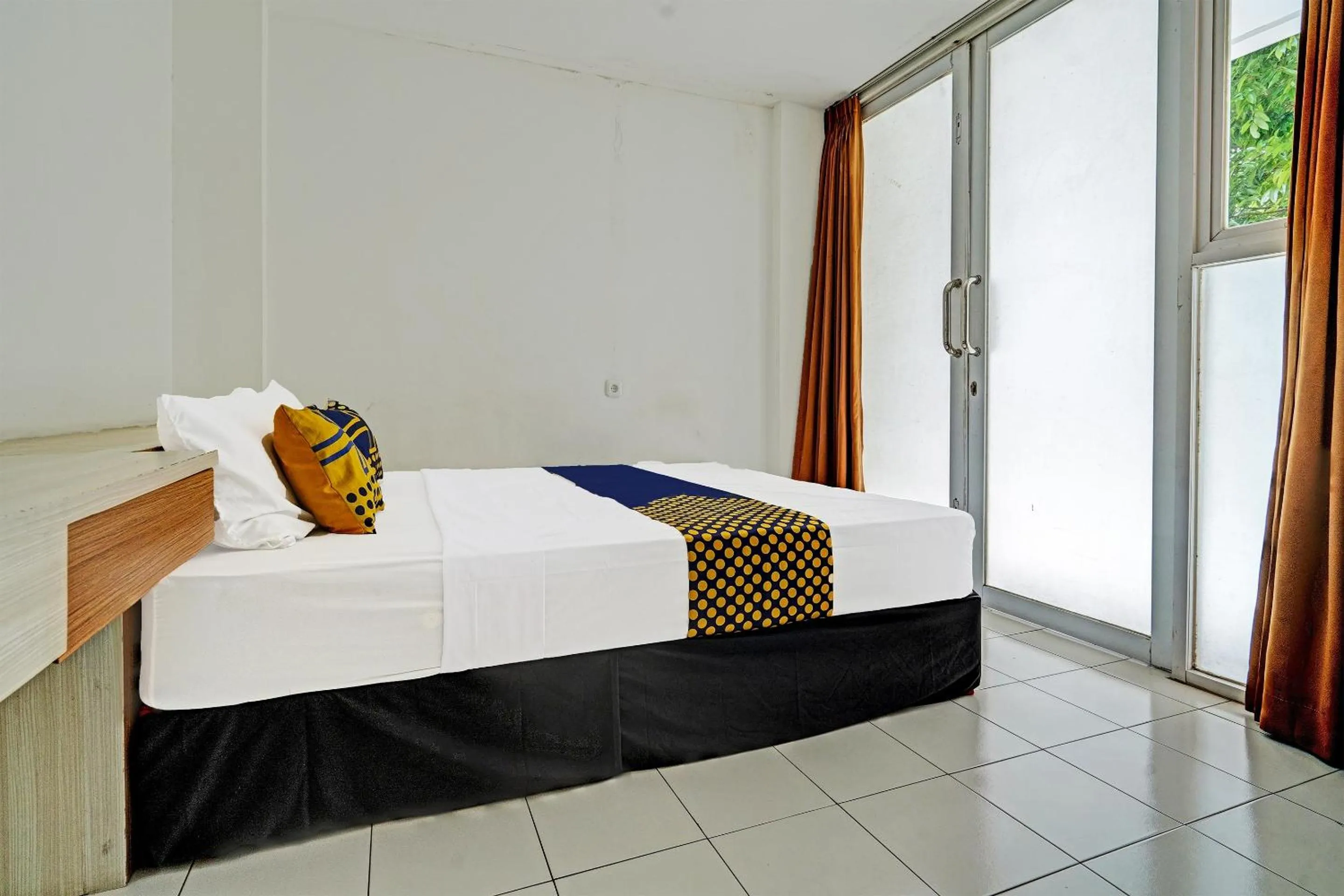 Bedroom, Bed in Hotel O Alamanda 7 Syariah