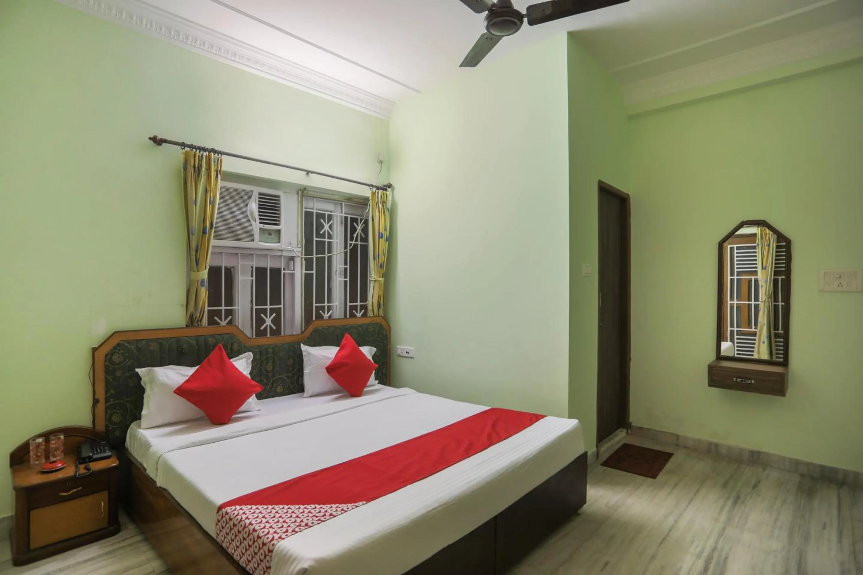 Bedroom, Bed in Hotel O Ma Kali Guest House