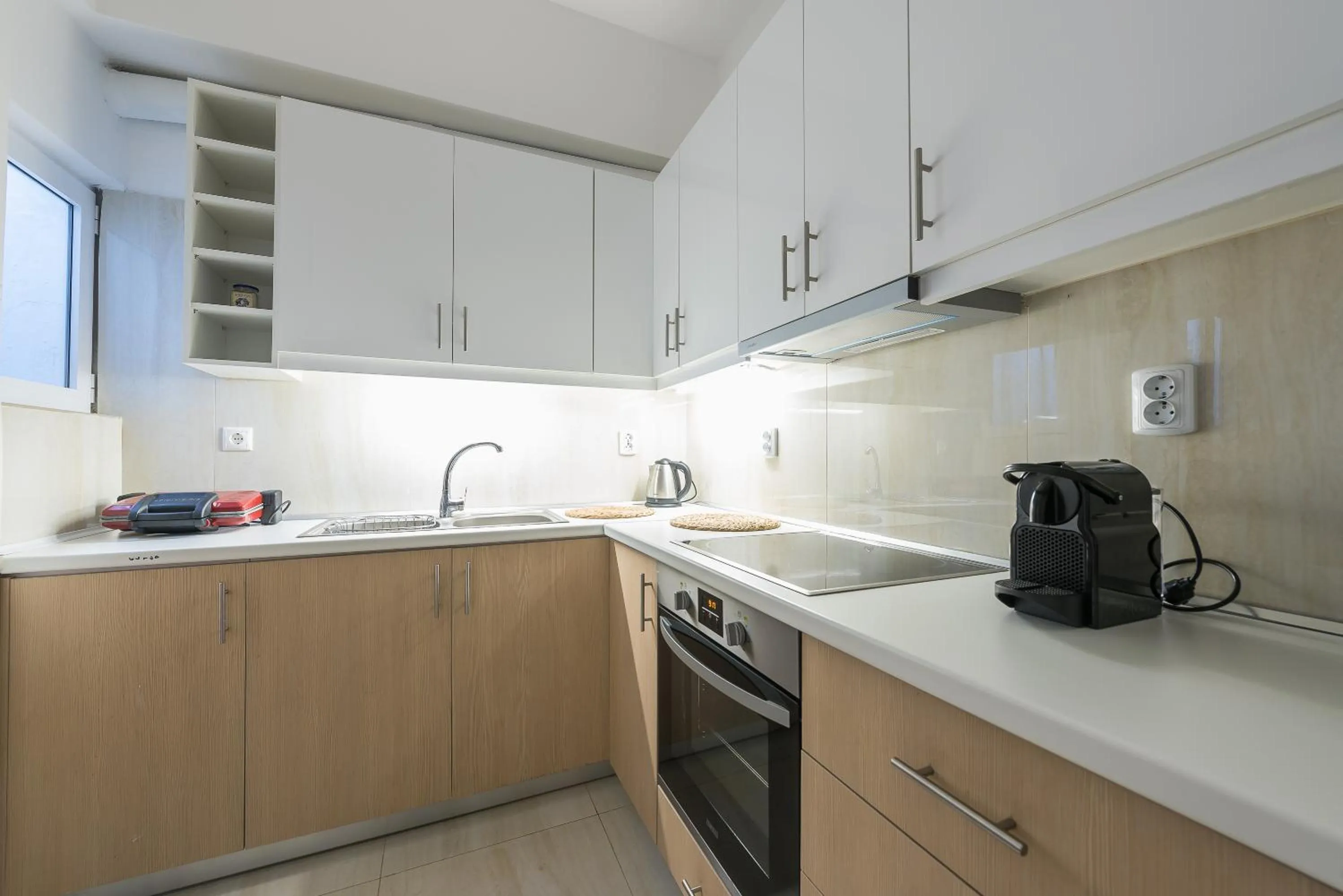 Victoria Queens Suites Apartments