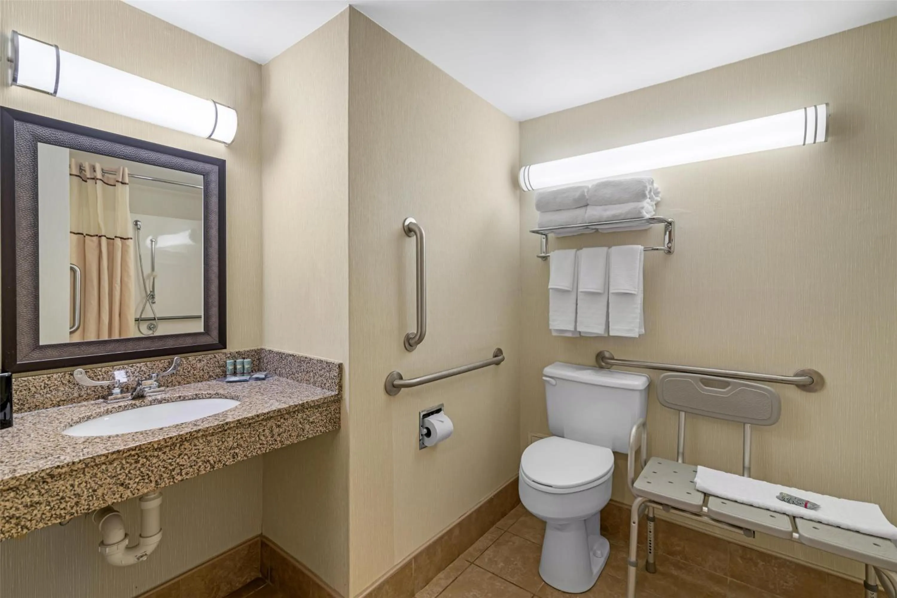Bathroom in Best Western Royal Plaza Hotel and Trade Center