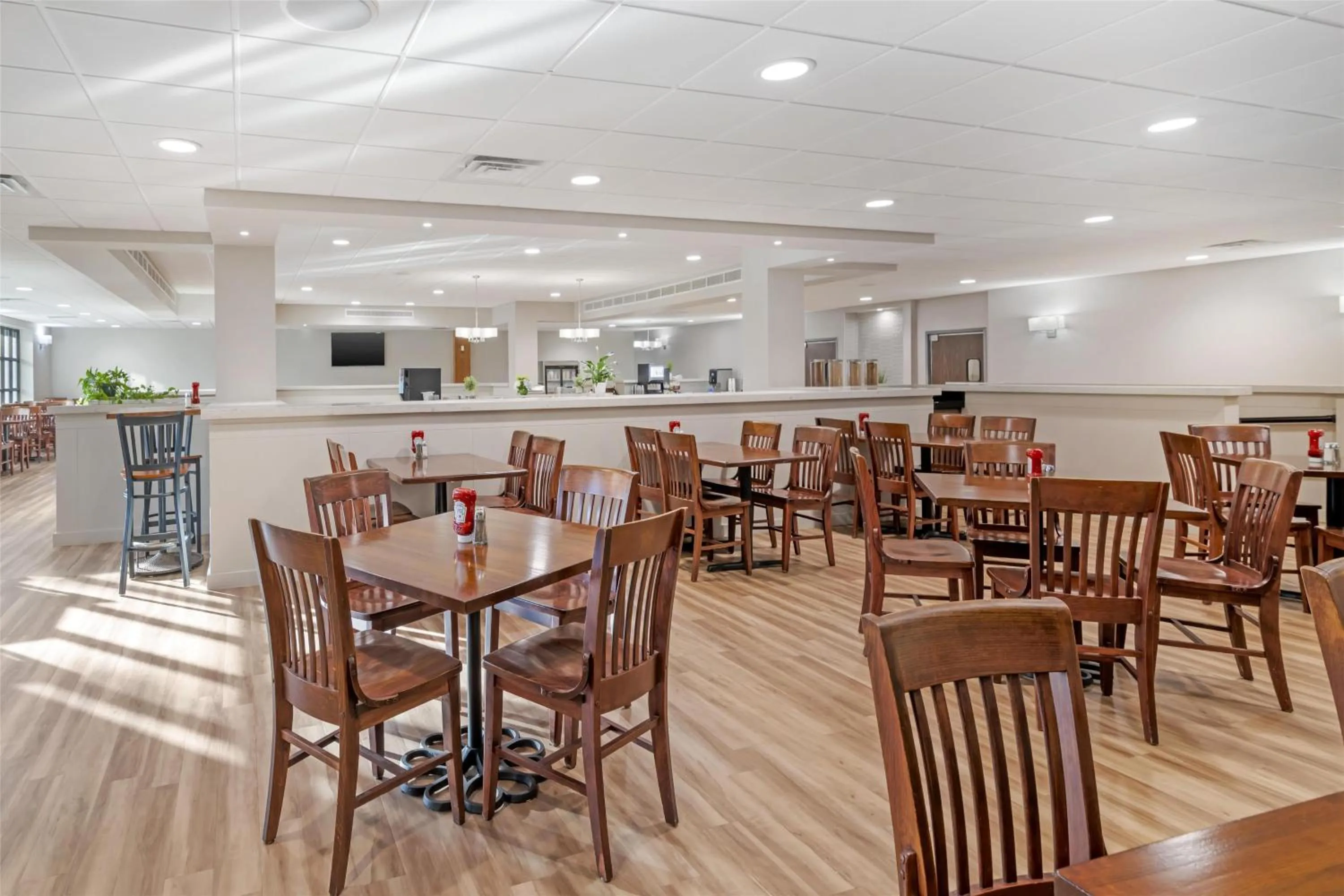 Breakfast in Best Western Royal Plaza Hotel and Trade Center