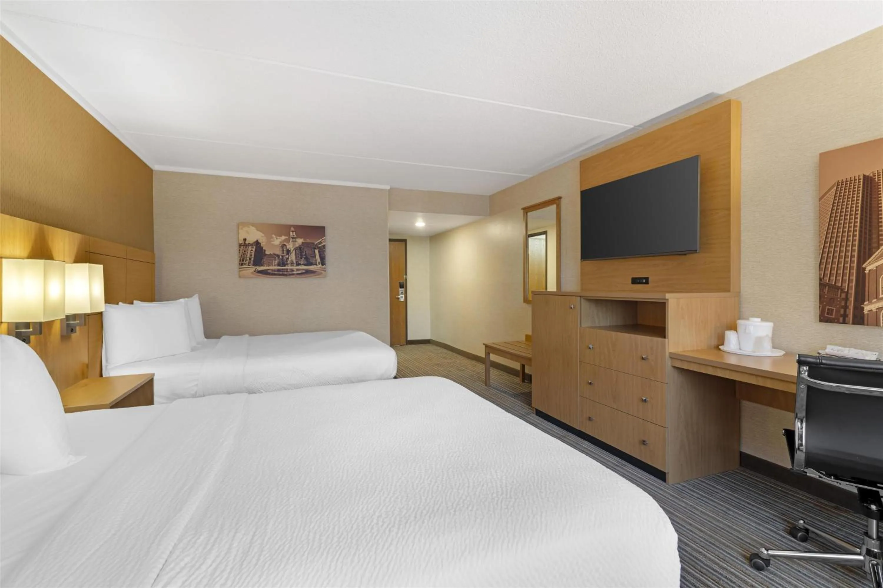 Bedroom, Bed in Best Western Royal Plaza Hotel and Trade Center