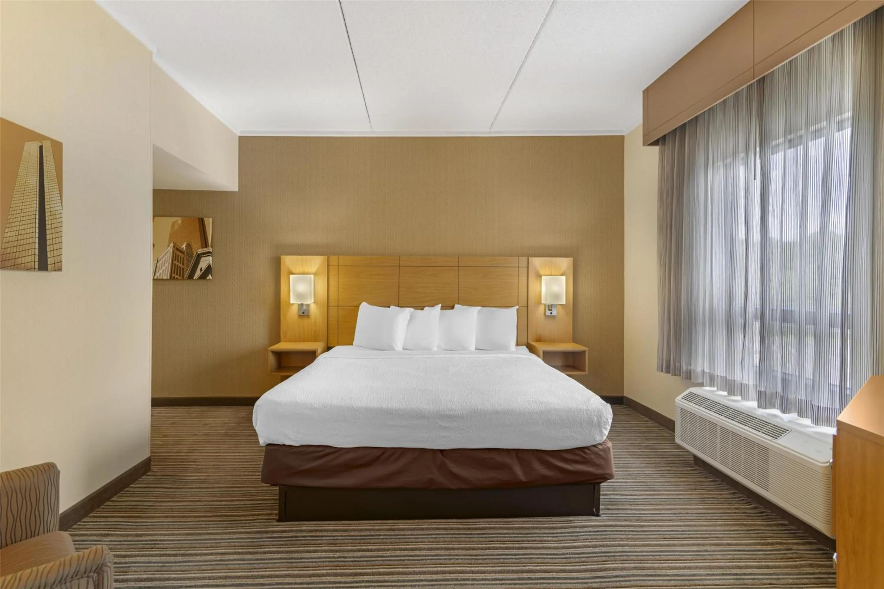 Bedroom, Bed in Best Western Royal Plaza Hotel and Trade Center