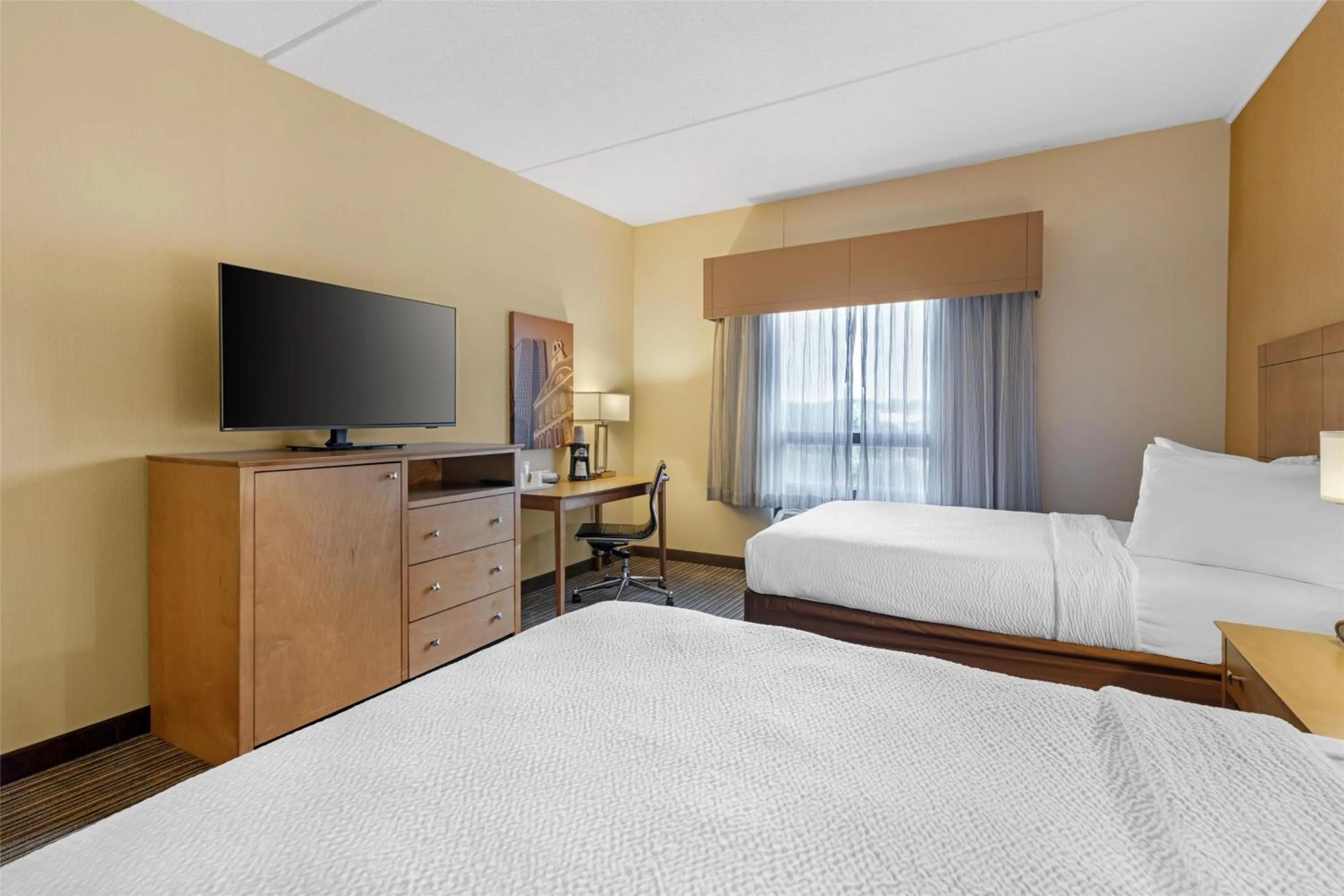 Bedroom, Bed in Best Western Royal Plaza Hotel and Trade Center