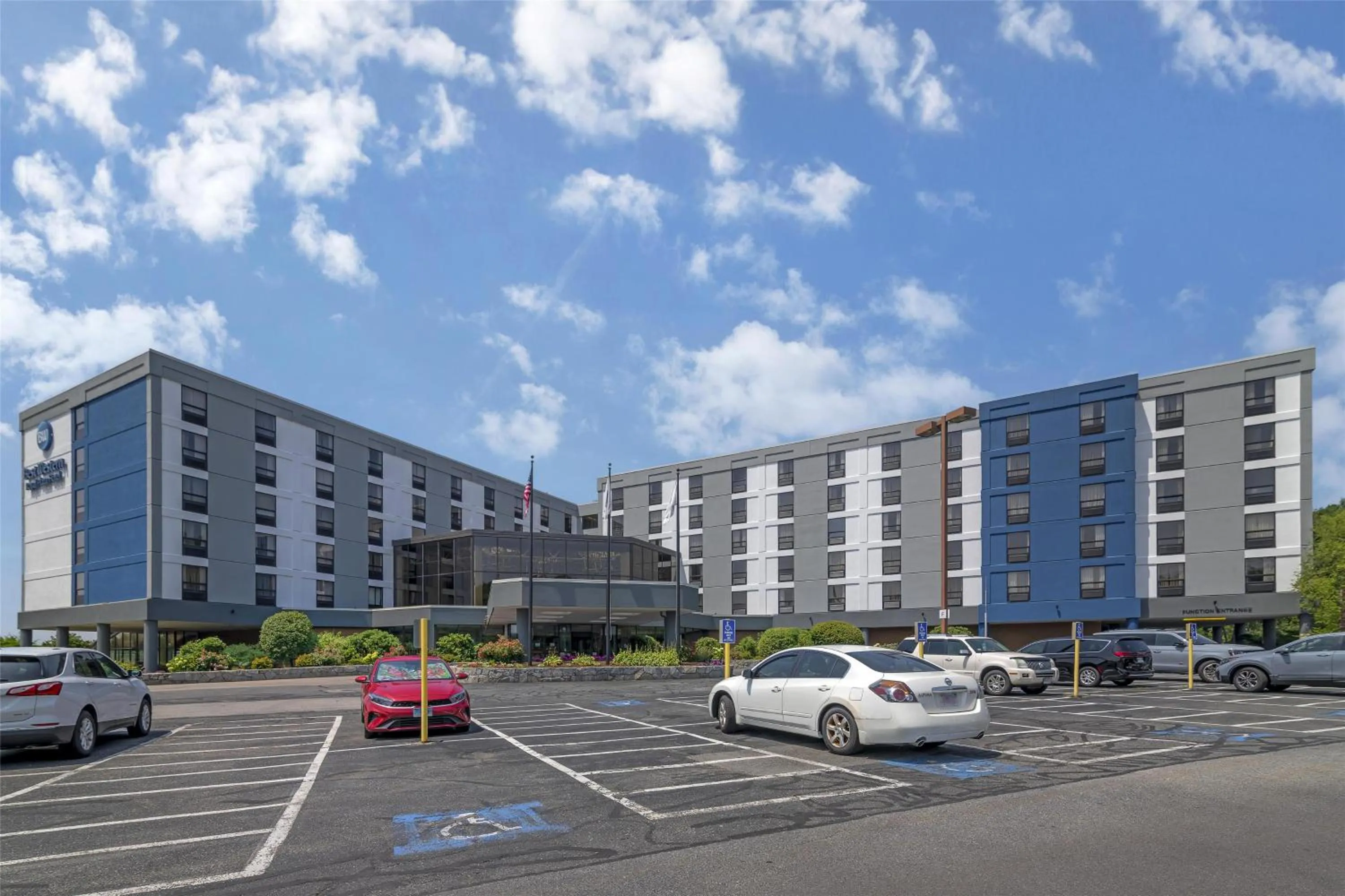 Property building in Best Western Royal Plaza Hotel and Trade Center