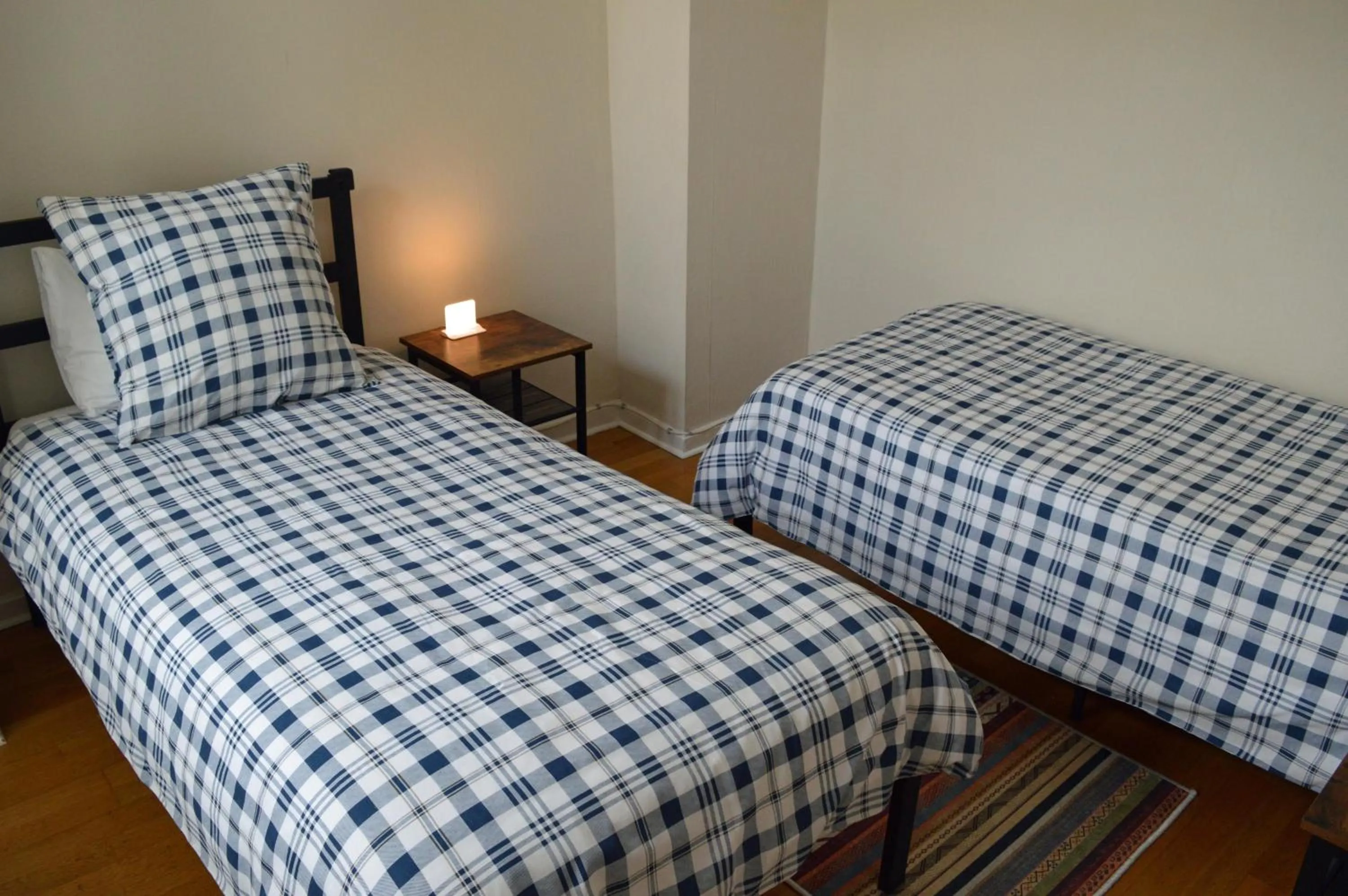 Bedroom, Bed in Champ De Foire