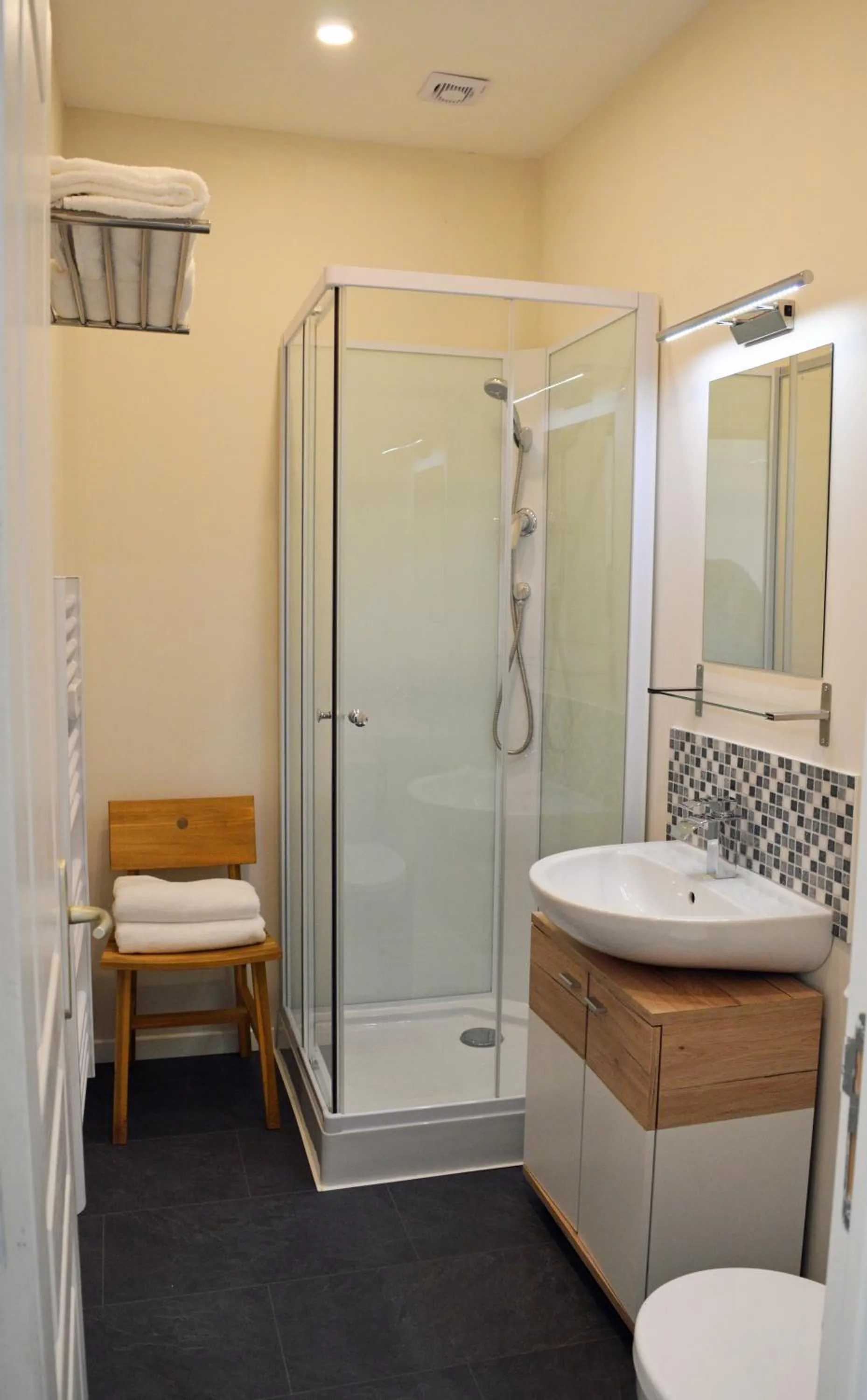 Bathroom in Champ De Foire