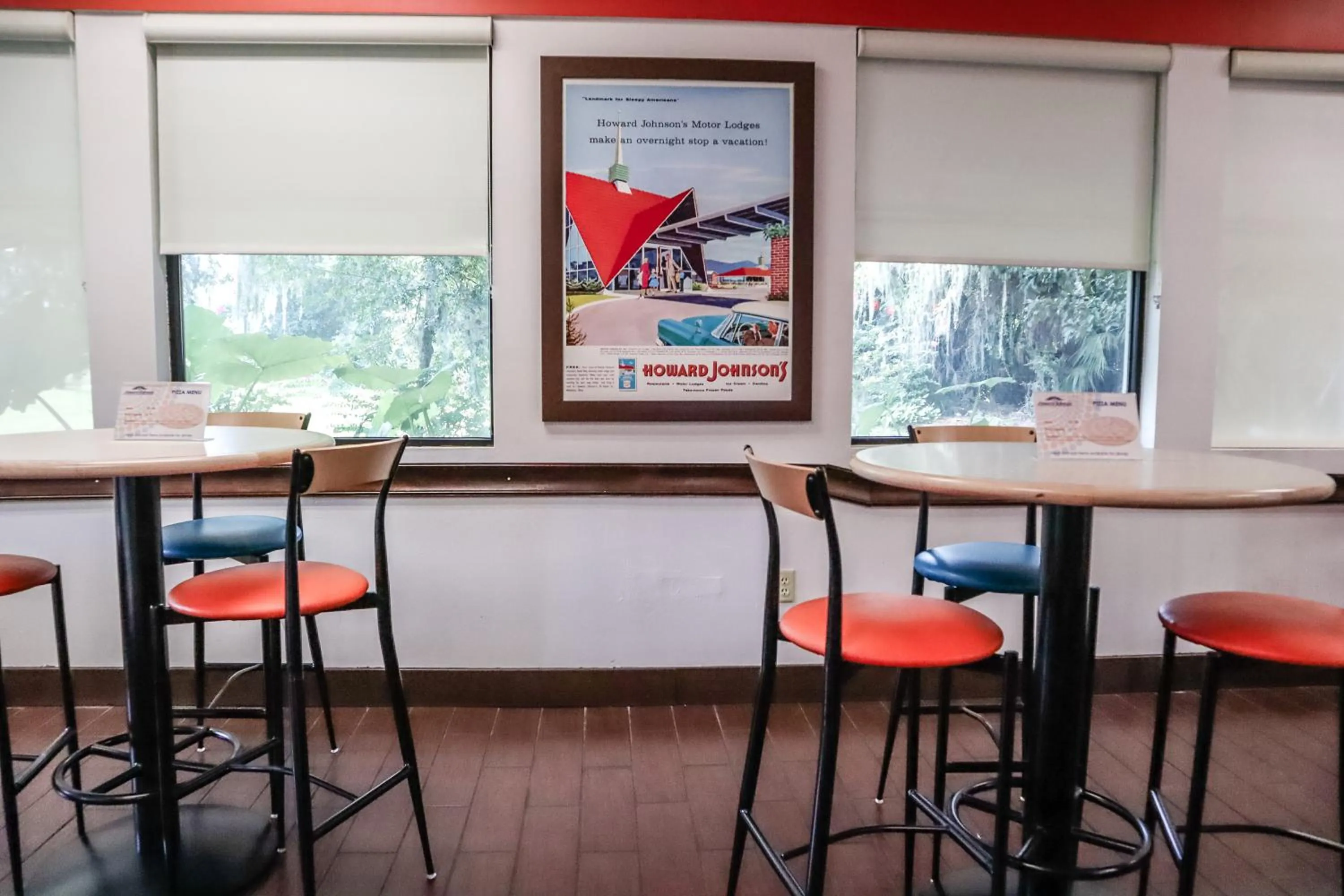 Dining area in Howard Johnson by Wyndham Ocala FL I-75