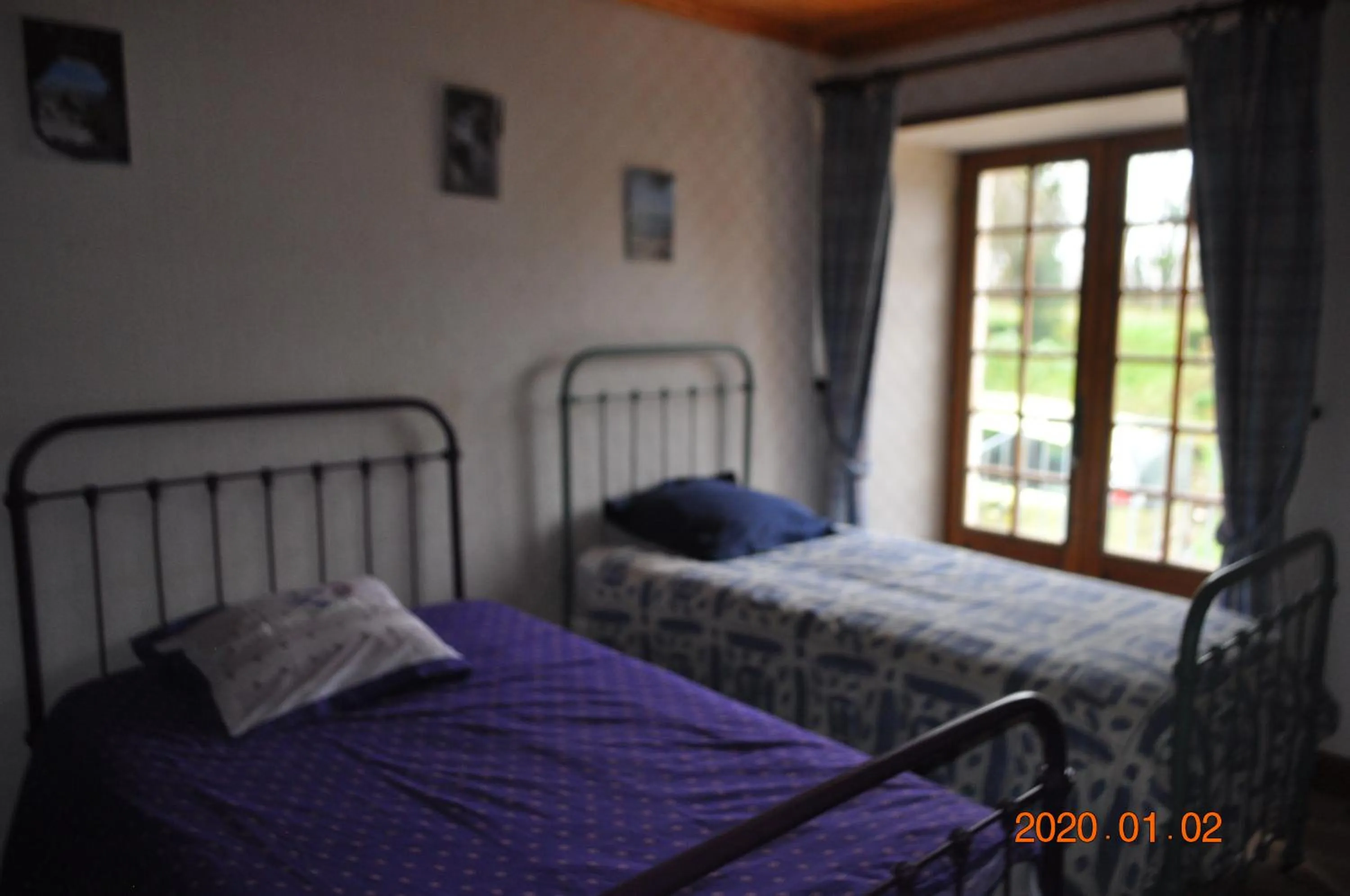 Photo of the whole room, Bed in Ma maison bleue