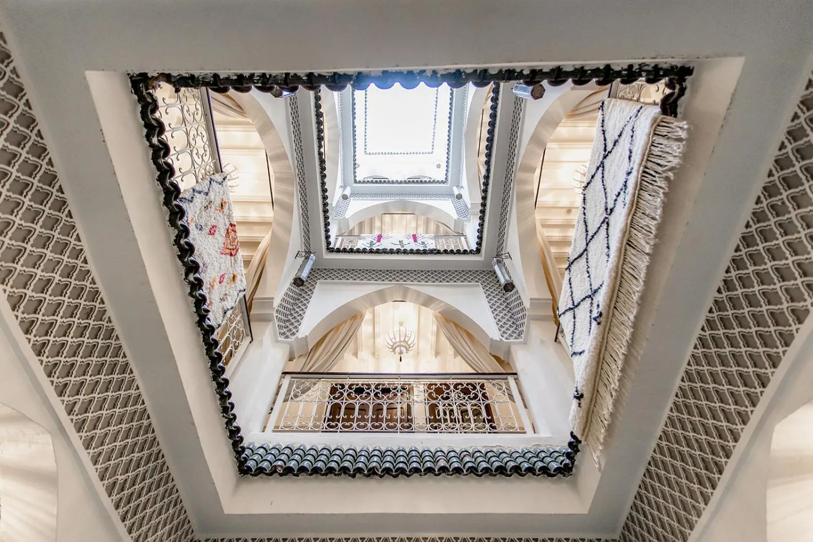 Inner courtyard view, Bed in Riad Art & Emotions Boutique Hotel & Spa