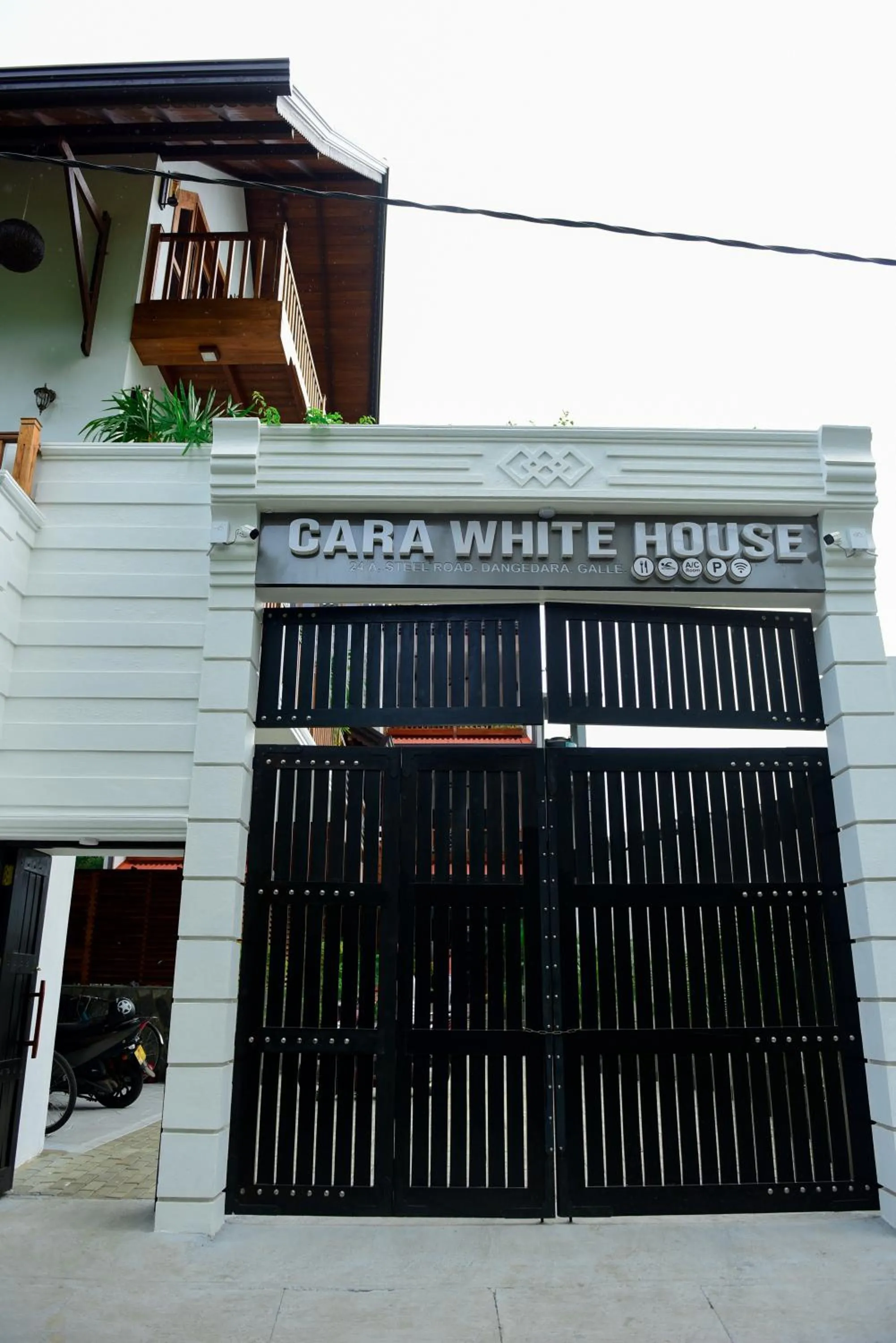 Property building in Cara White House
