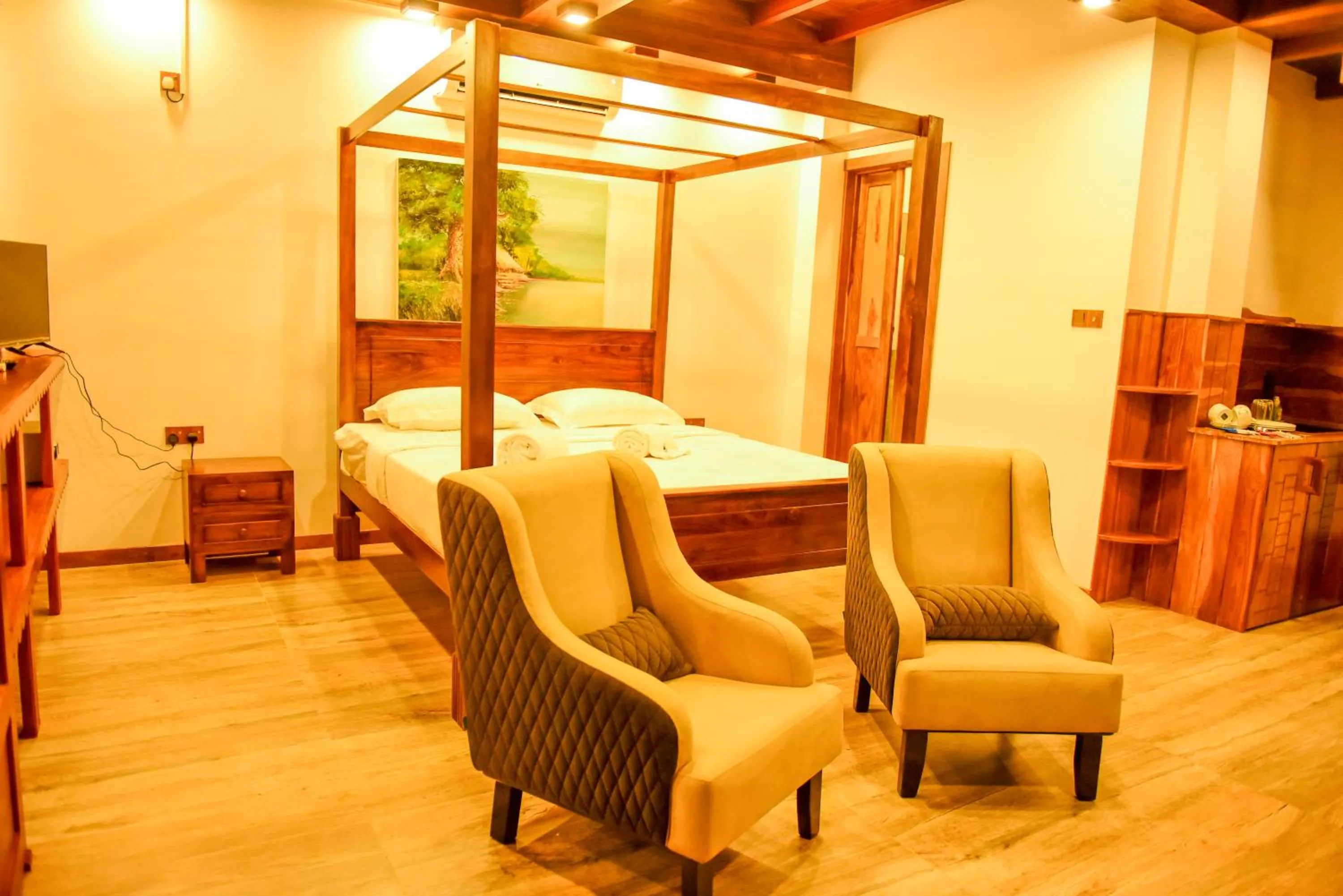 Bed in Cara White House