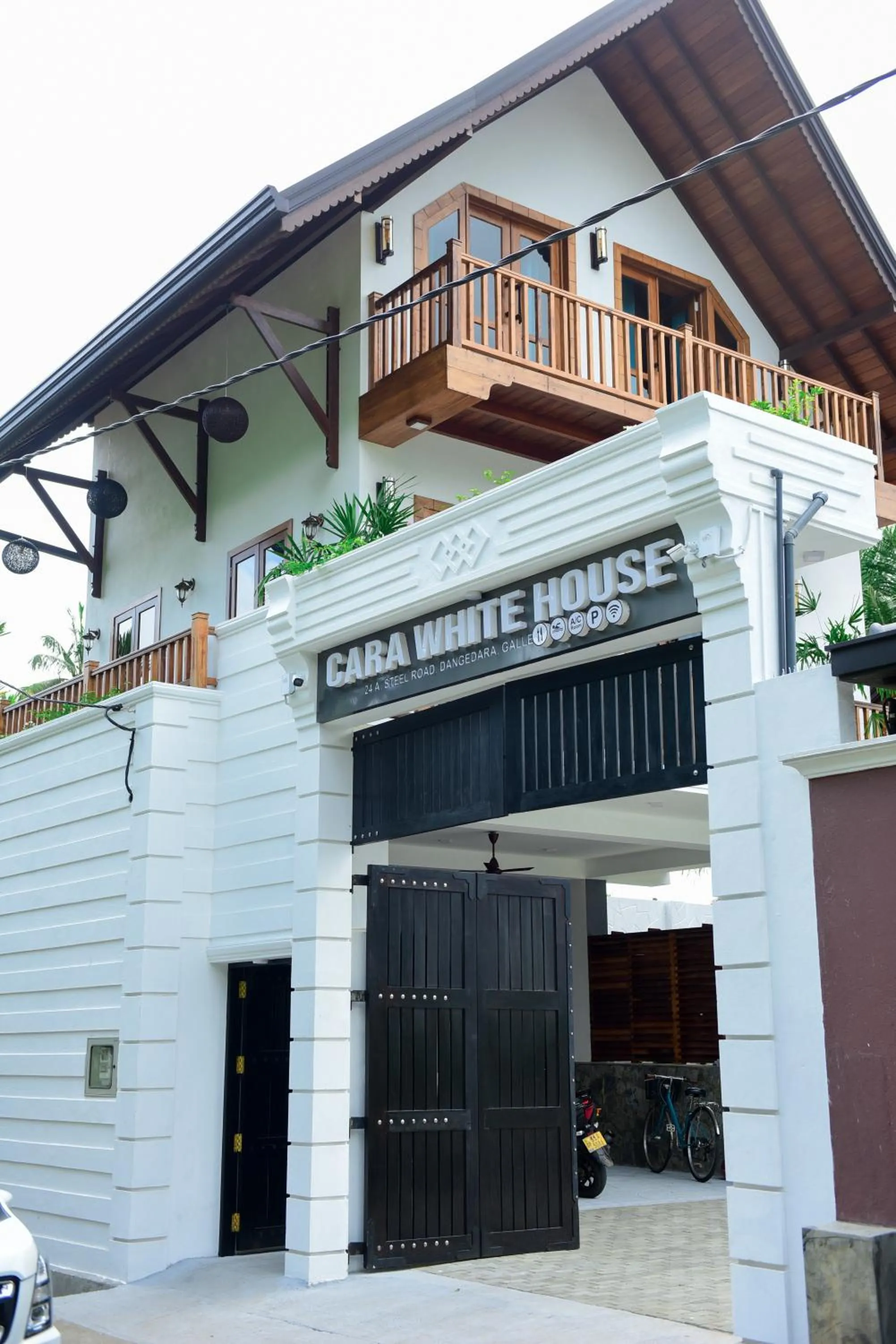 Property building in Cara White House