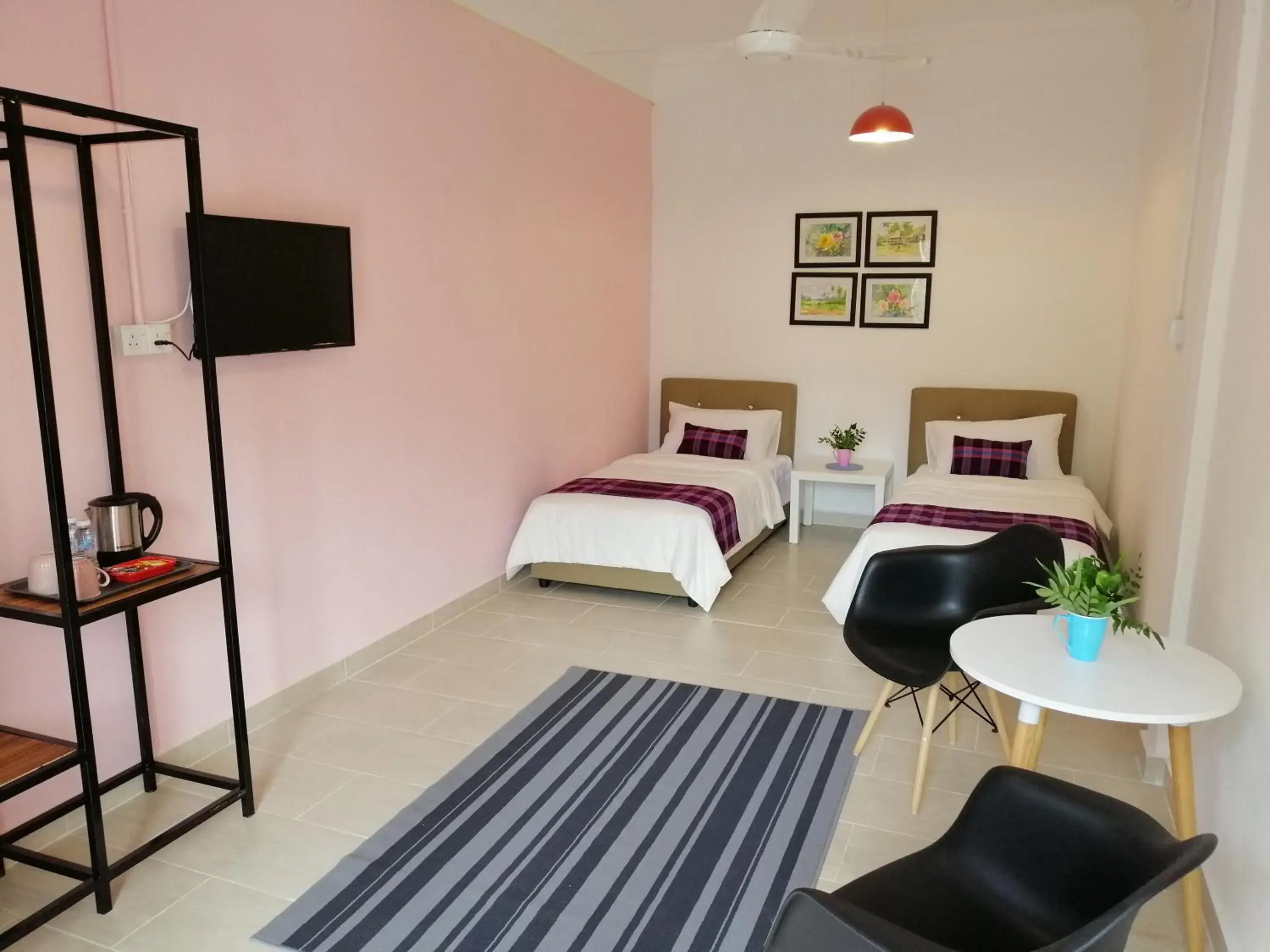 Budget Twin Room in Teriang Village Inn Budget Twin Room in Teriang Village Inn