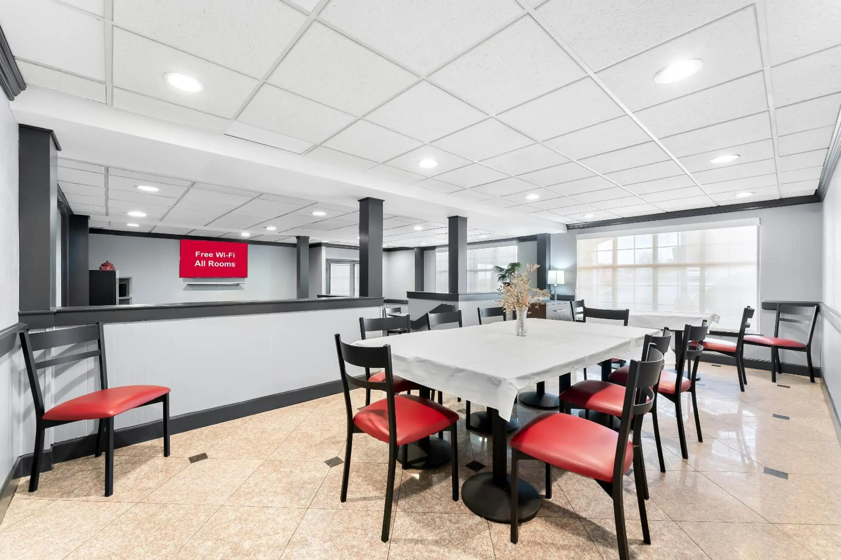 Meeting/conference room in Red Roof Inn Lancaster Meeting/conference room in Red Roof Inn Lancaster