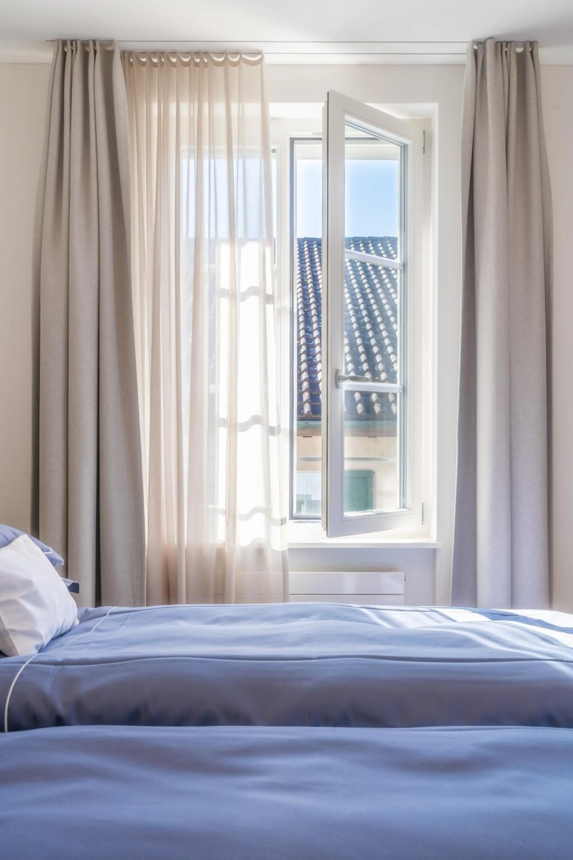 Photo of the whole room, Bed in Verena's Boutique Villa au lac