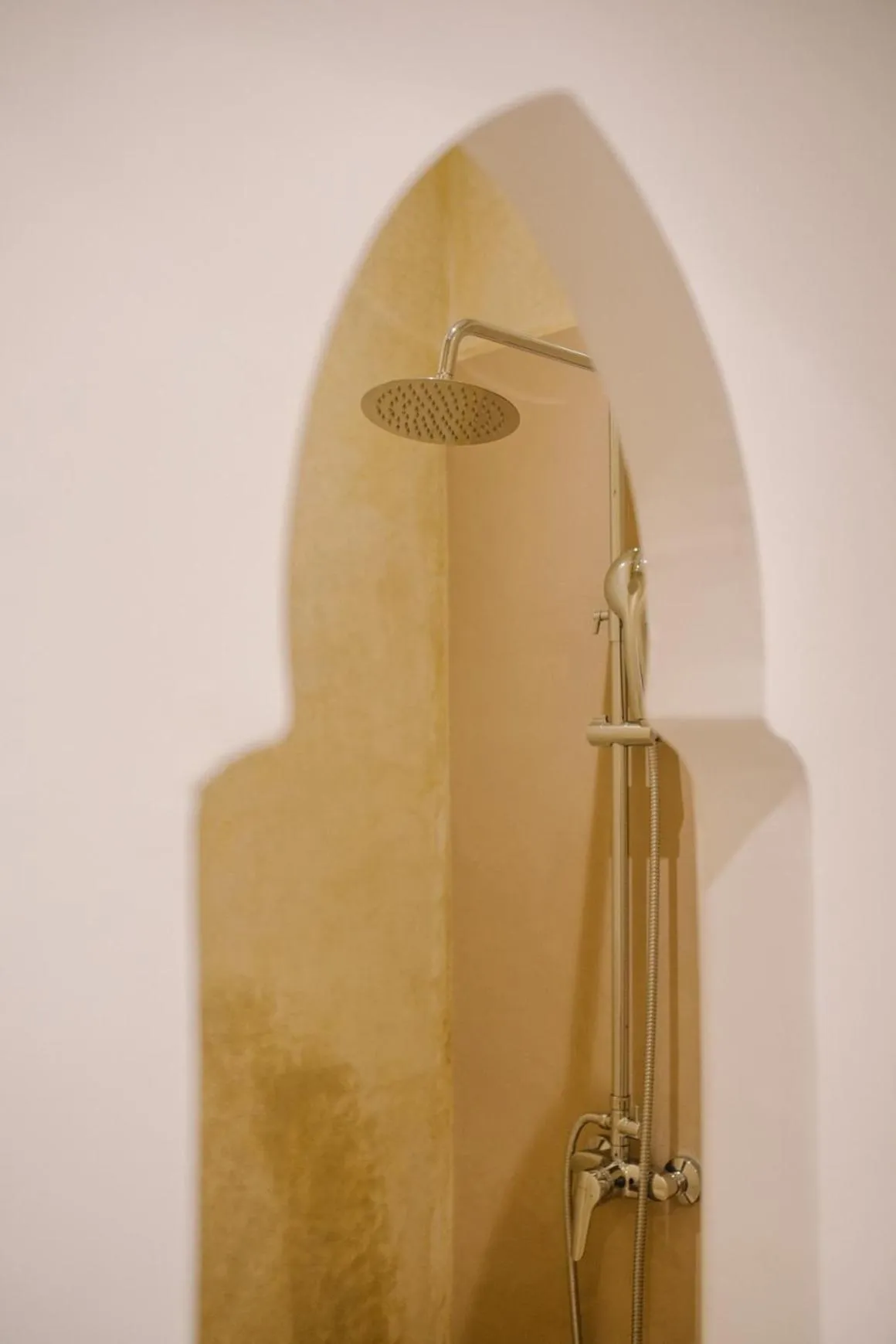 Shower in Riad Le Pèlerin