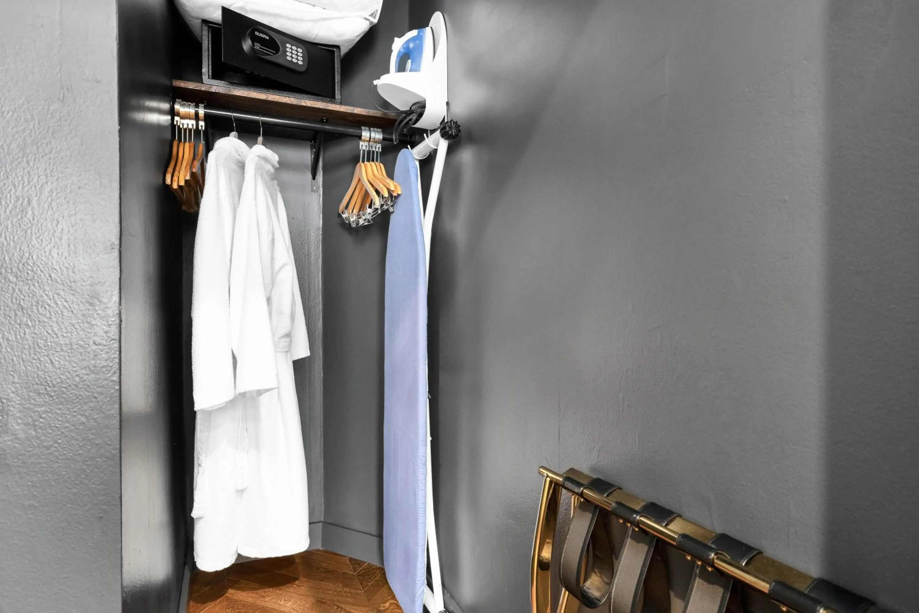 microwave in Hotel 32One