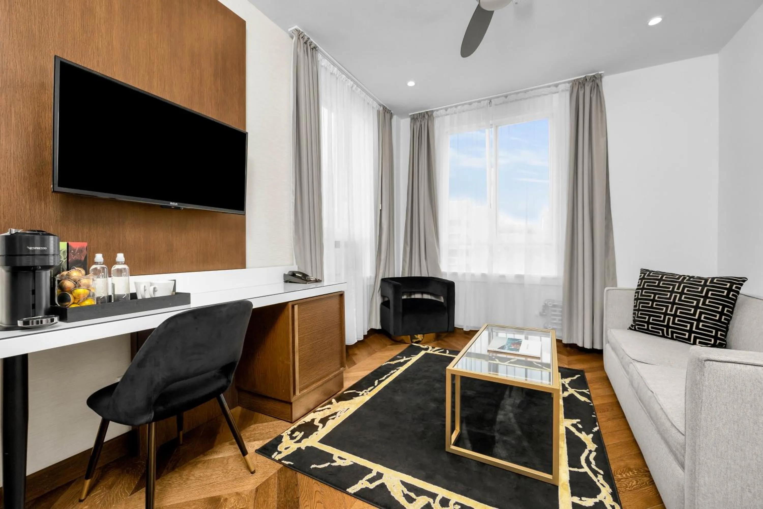 Photo of the whole room in Hotel 32One